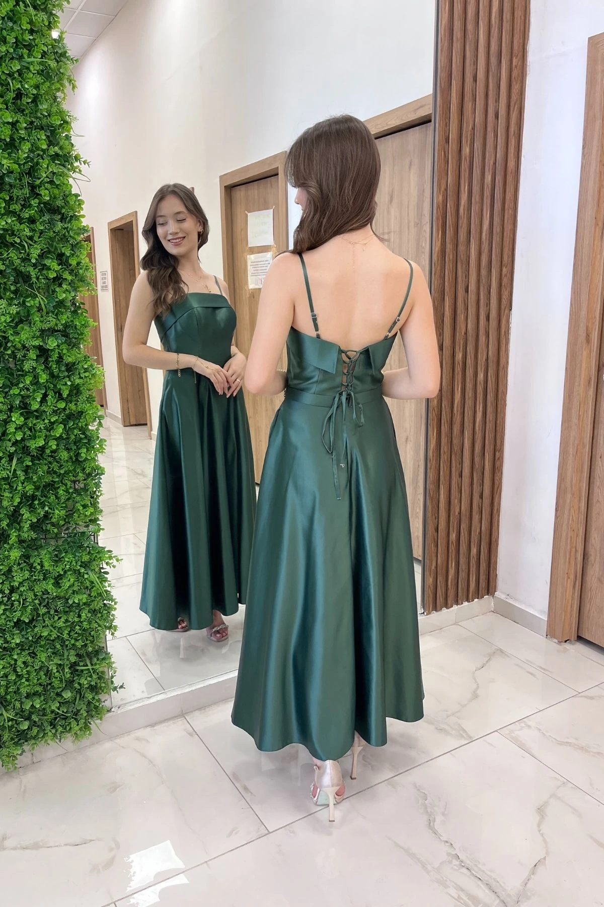 Kadın İnce Askılı Astarlı Cepli Midi Saten Elbise