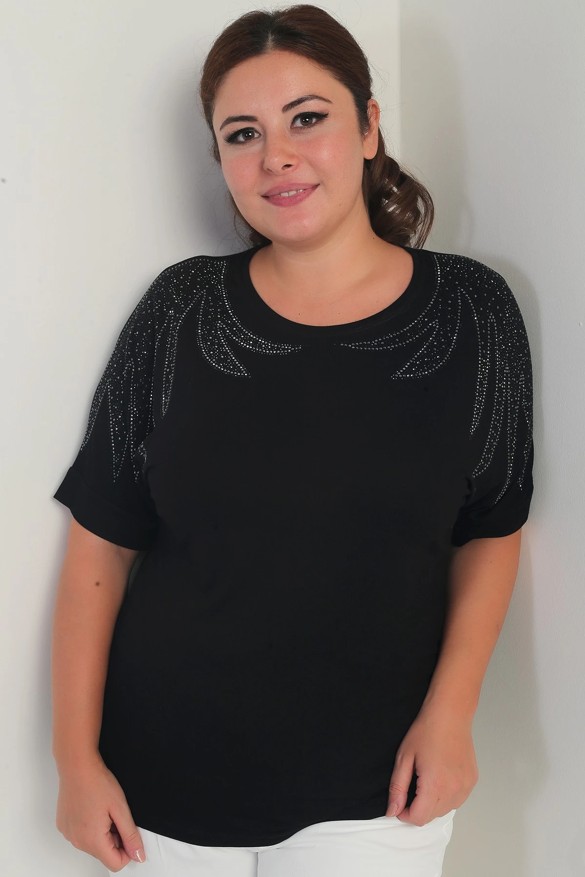 Kadın Kısa Yarasa Kollu Omuzları Taşlı Likralı Büyük Beden Bluz