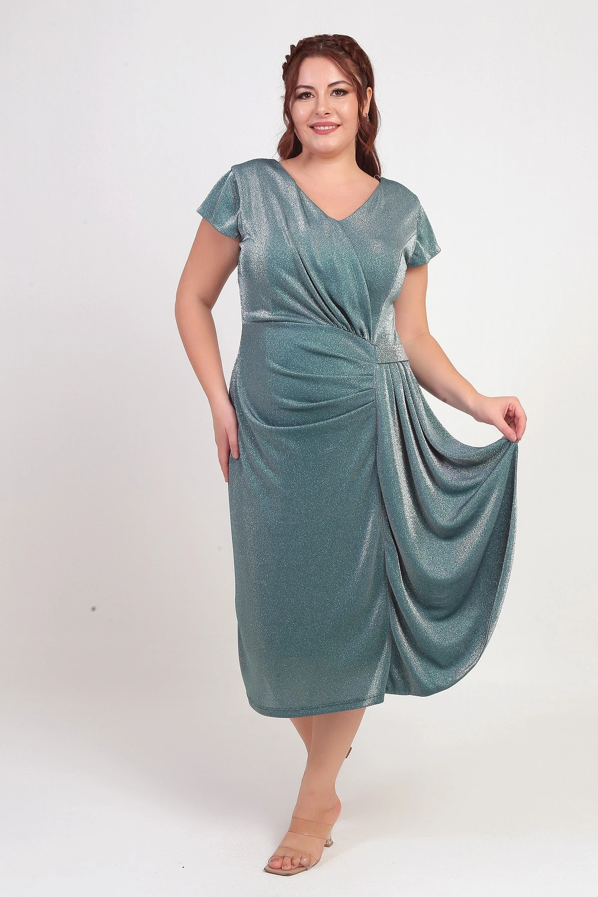 Kadın Ön Arka V Yaka Beli Taş Detaylı Astarlı Simli Sandy Kumaş Büyük Beden Midi Elbise