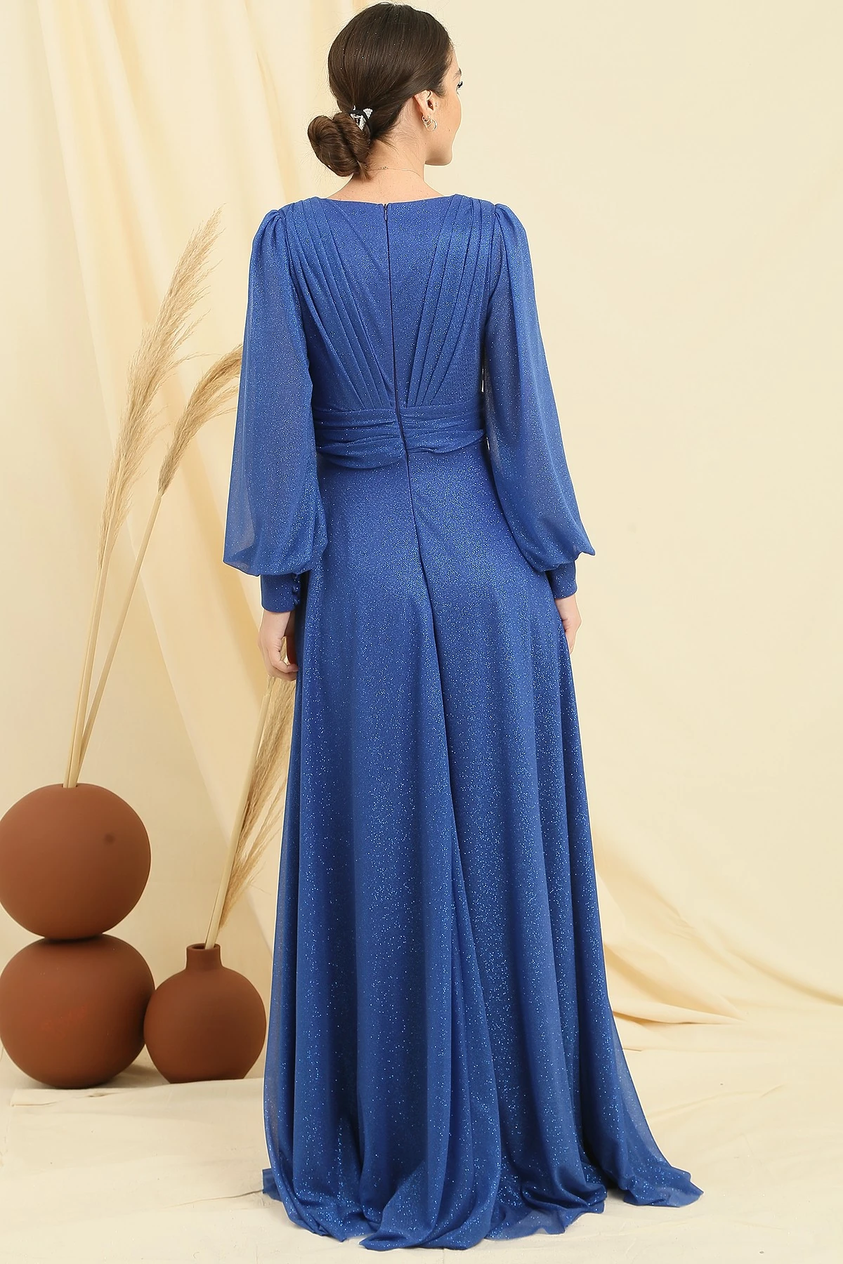 Kruvaze Yaka Kolları Düğmeli Astarlı Simli Uzun Elbise