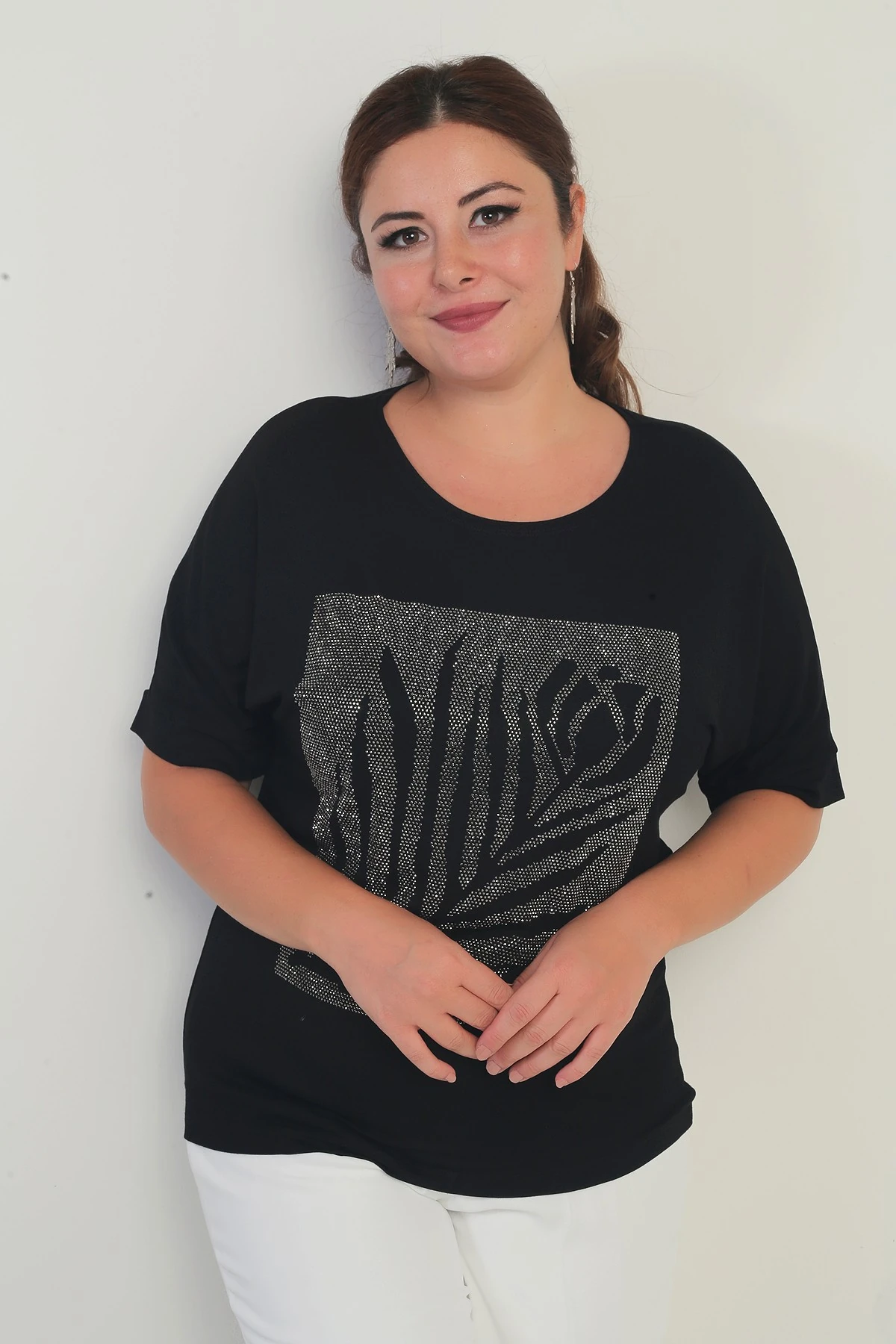 Kadın Kısa Yarasa Kollu Taş Detaylı Gül Desenli Likralı Büyük Beden Bluz