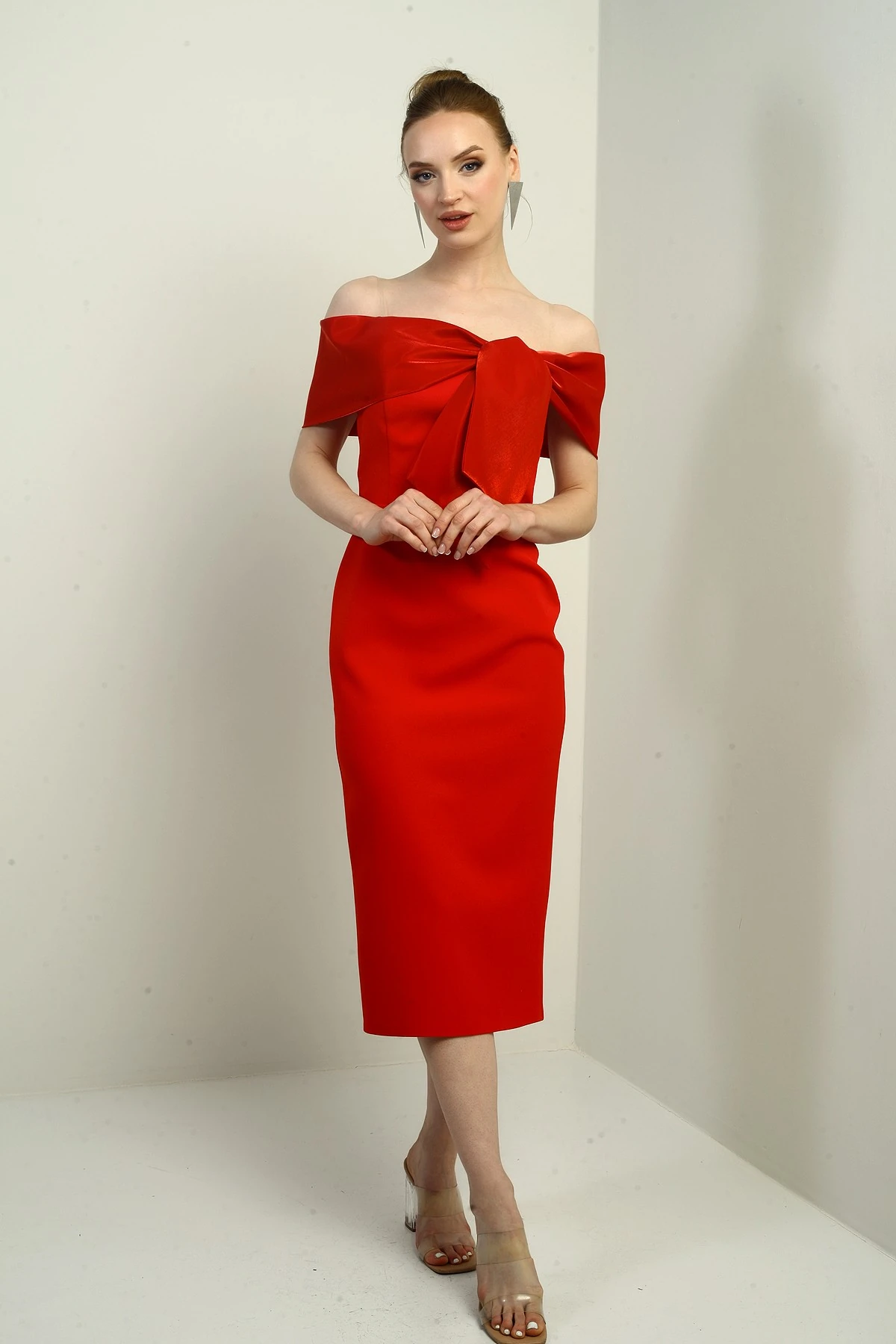 Kadın Saten Madonna Yaka Kendinden Telalı Midi Elbise