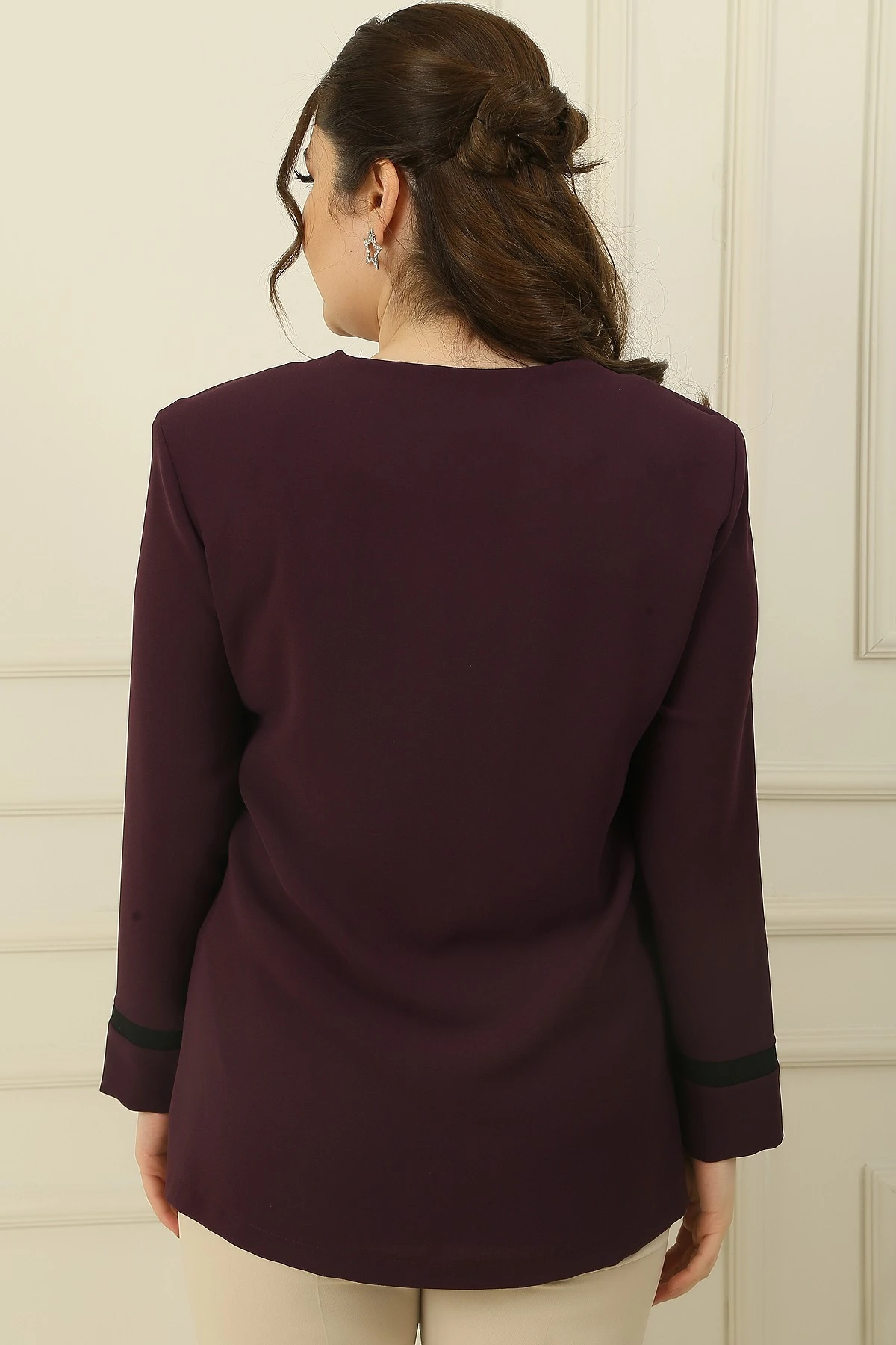 İçi Likralı Atlet Omuzlar Vatkalı Garnili Büyük Beden Krep Ceket 2'li Takım