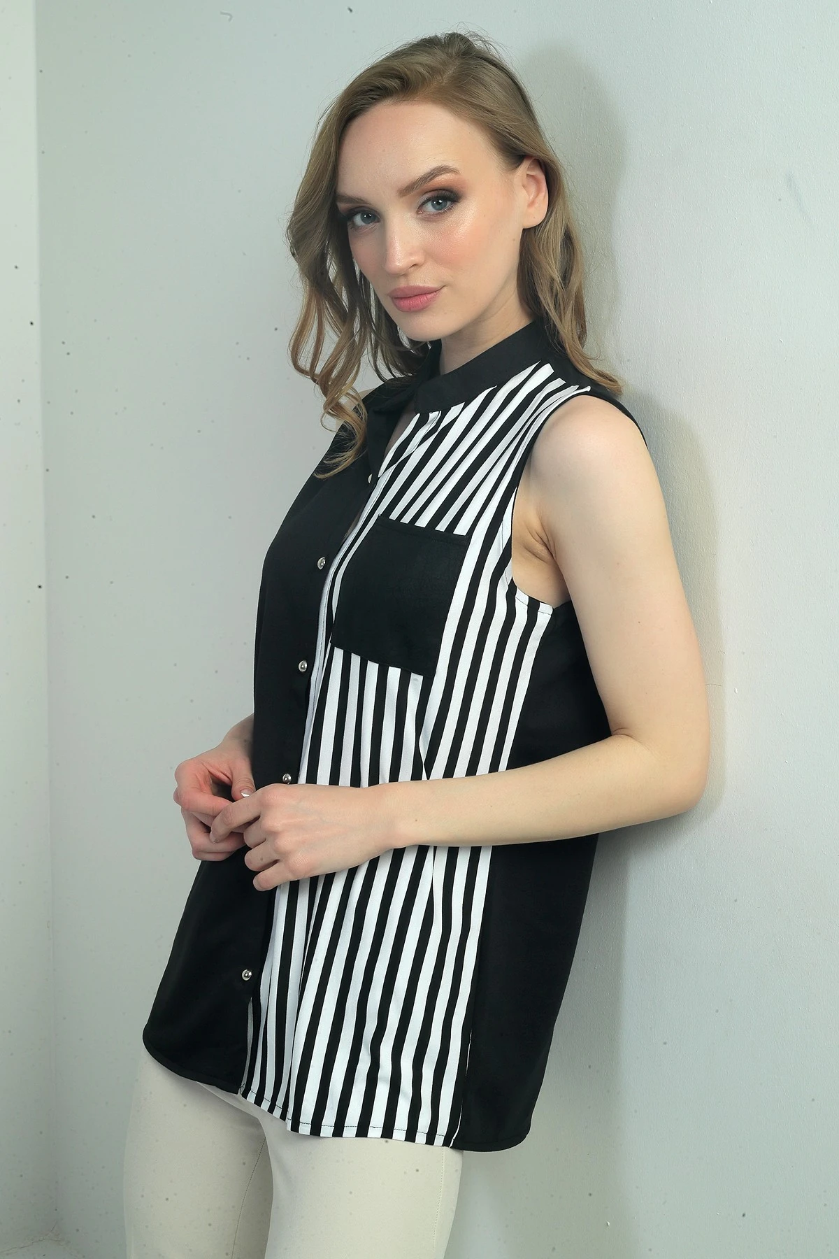 Kadın Çizgi Detaylı Deri Cepli Likralı Yelek