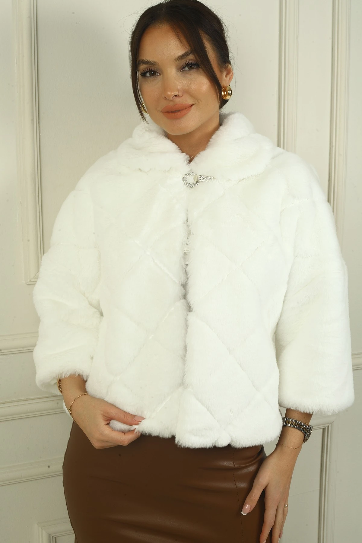 Kadın Tek Düğmeli Astarlı Baklava Desen Kürk Ceket