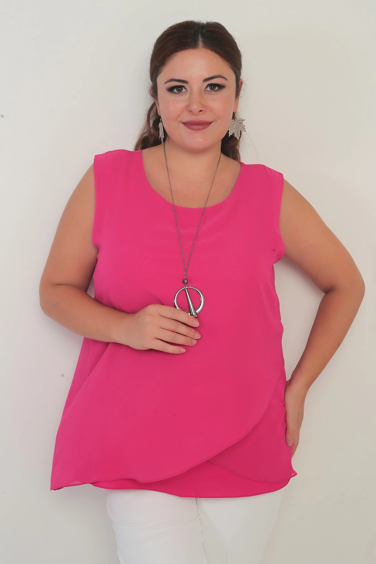 Kadın Üstü Şifon Kolsuz Büyük Beden Bluz