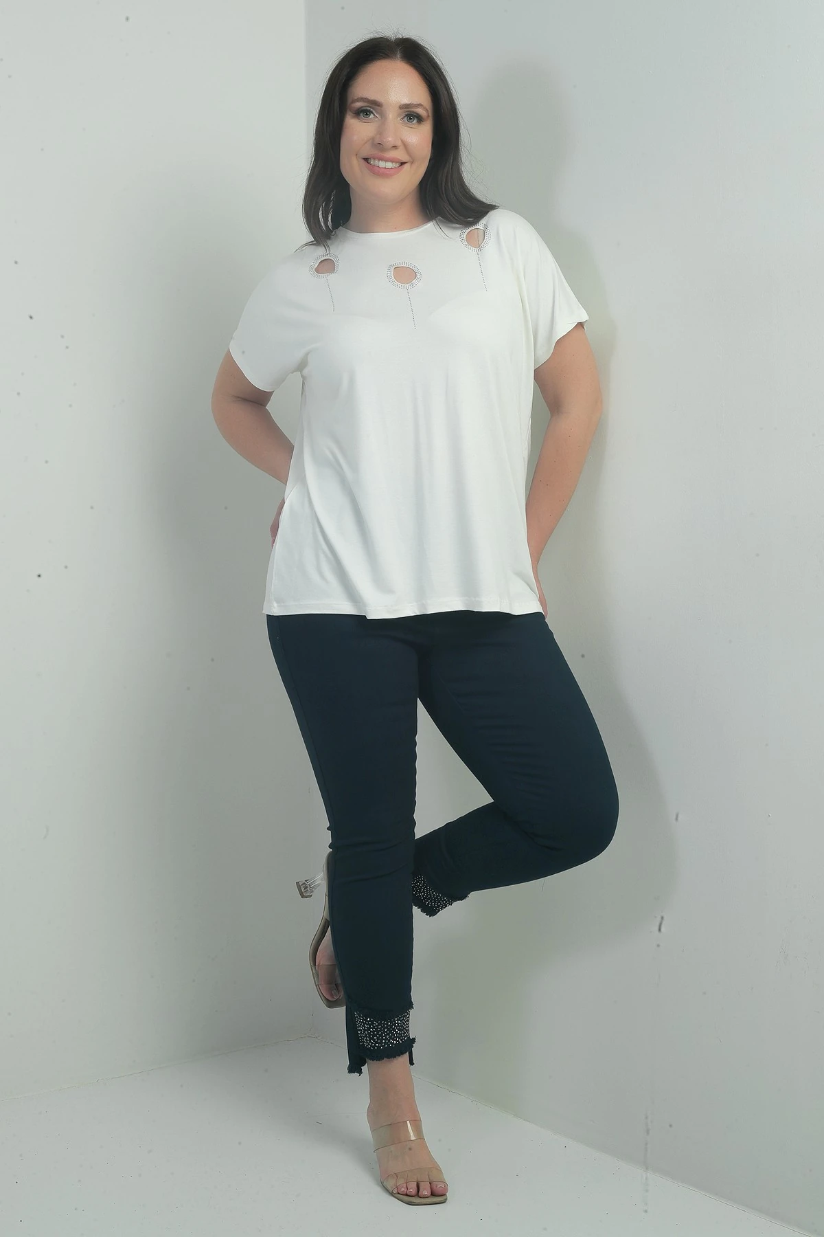 Kadın Dar Paça Taş Ve Püskül Detaylı Likralı Büyük Beden Kanvas Pantolon