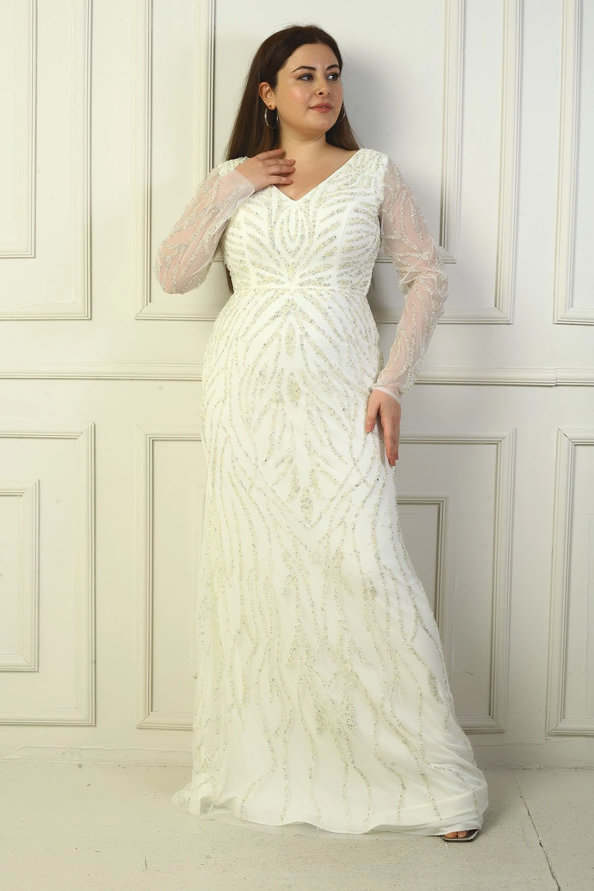 Ön Arka V Yaka Kolları Tüllü Astarlı TAşlı Uzun Büyük Beden Elbise