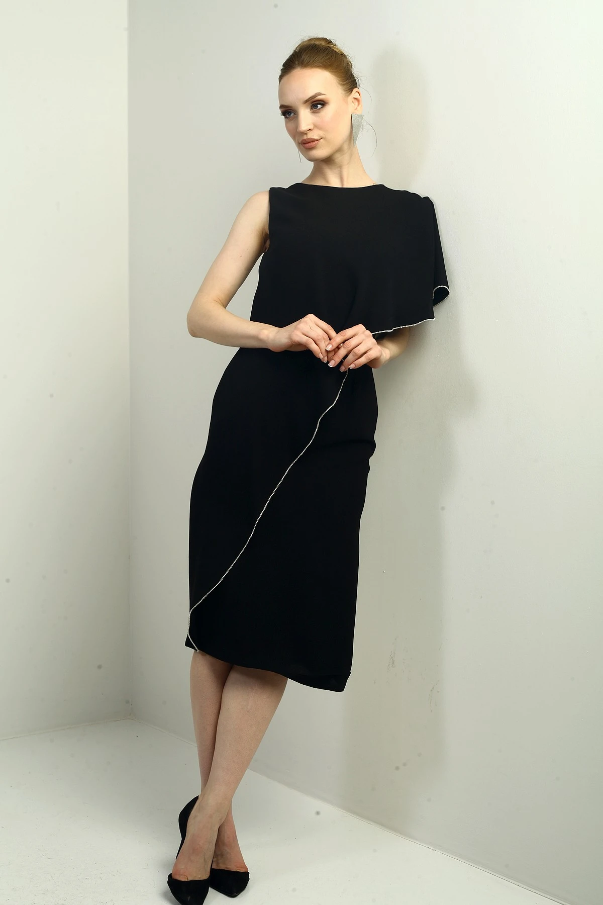 Kadın Tek Volan Kollu Taş Detaylı Astarlı Midi Krep Elbise