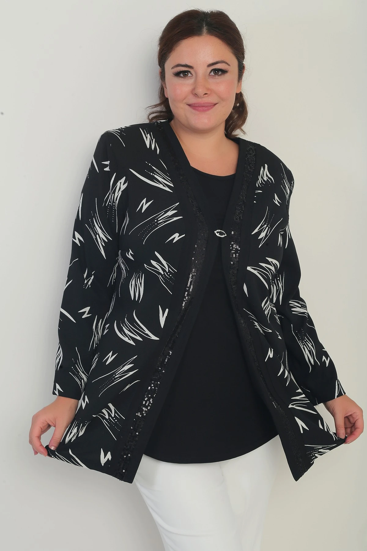 Kadın İçi Kolsuz Likralı Bluz Önü Şerit Pu Detaylı Desenli Krep Ceket Büyük Beden 2'li Takım