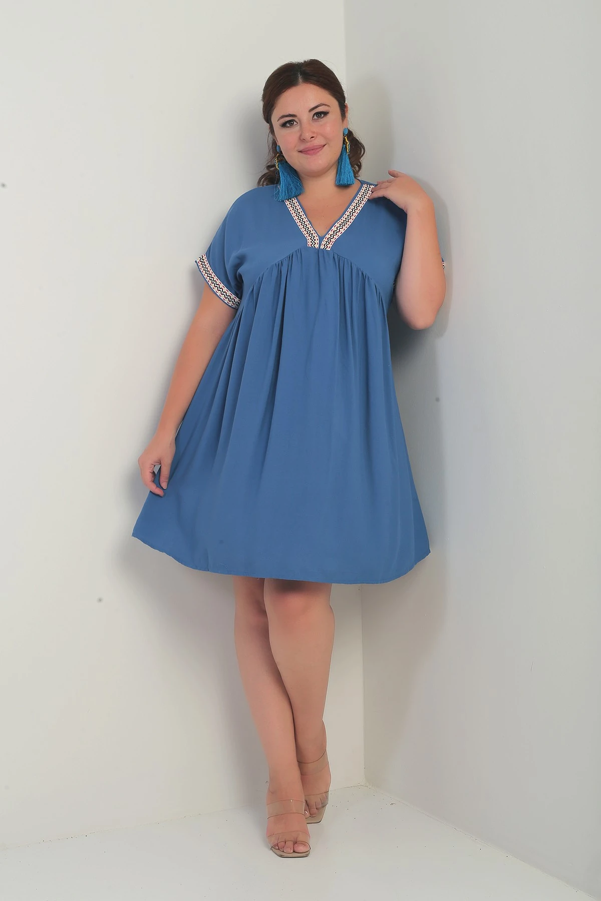 Kadın Yaka-Kol Zigzag Şerit Detaylı Büyük Beden Elbise