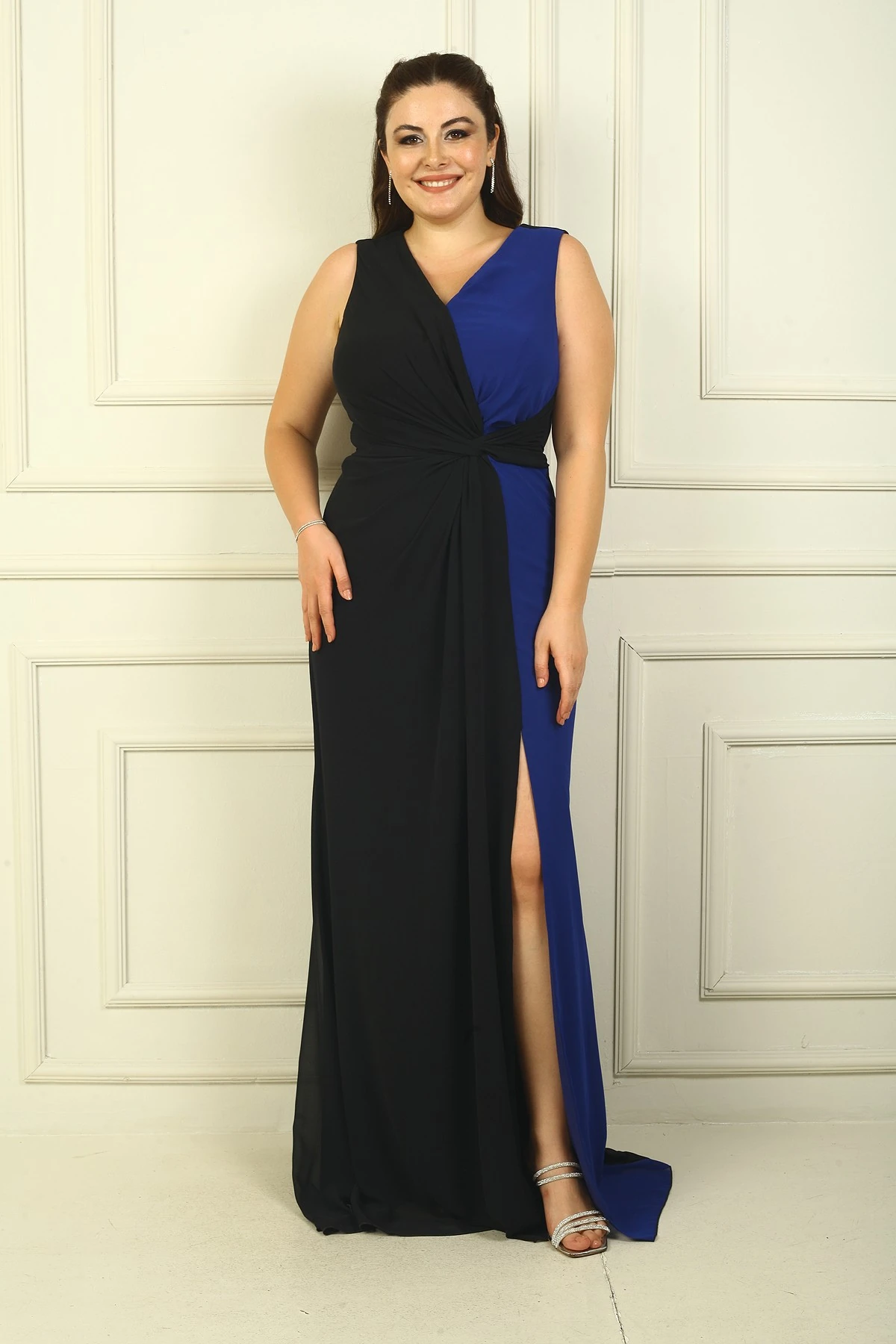 Kruvaze Yaka Önü Büzgülü Astarlı 2 Renk Büyük Beden Şifon Uzun Elbise