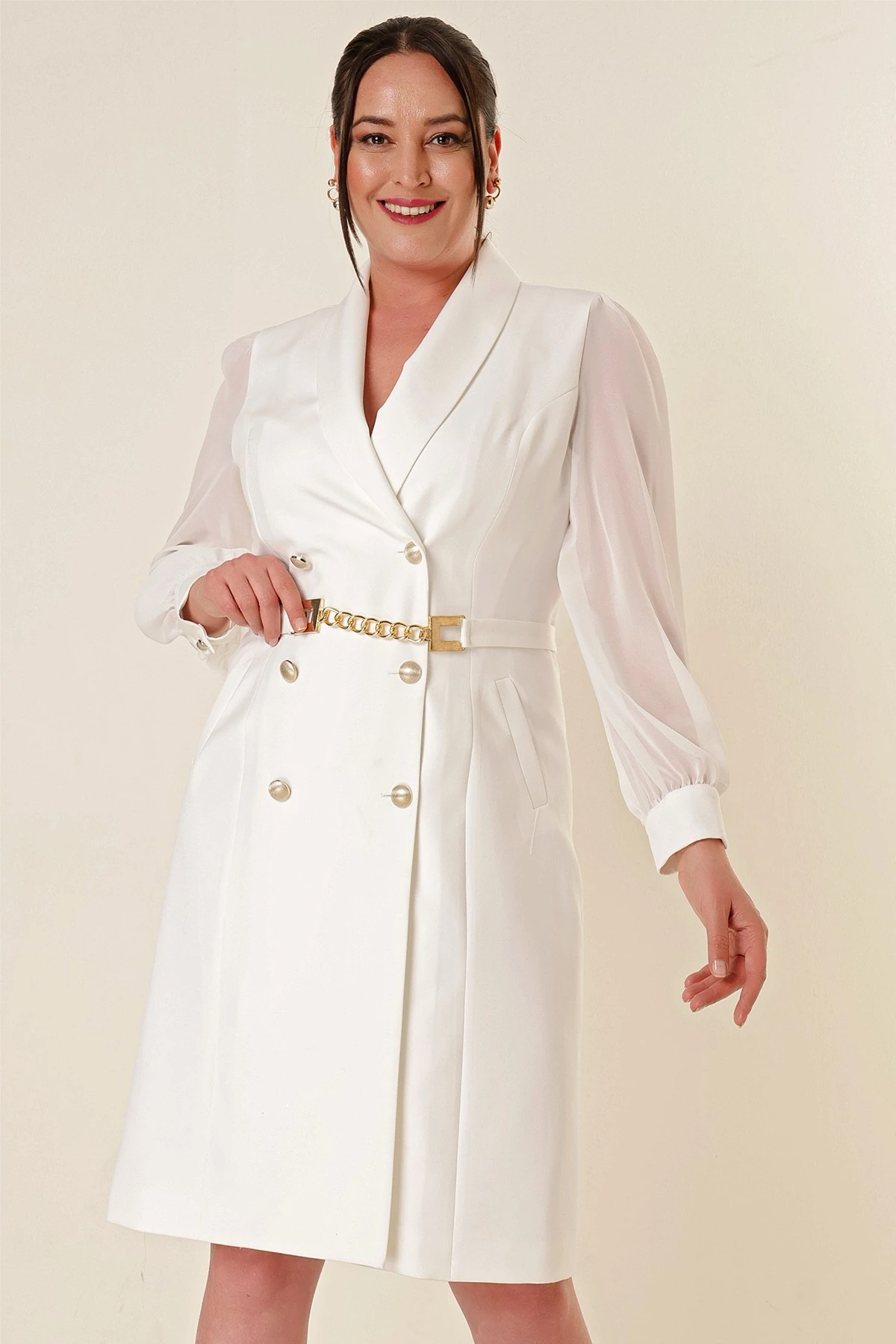 Önü Düğmeli Beli Kemerli Kolu Tül Büyük Beden Elbise