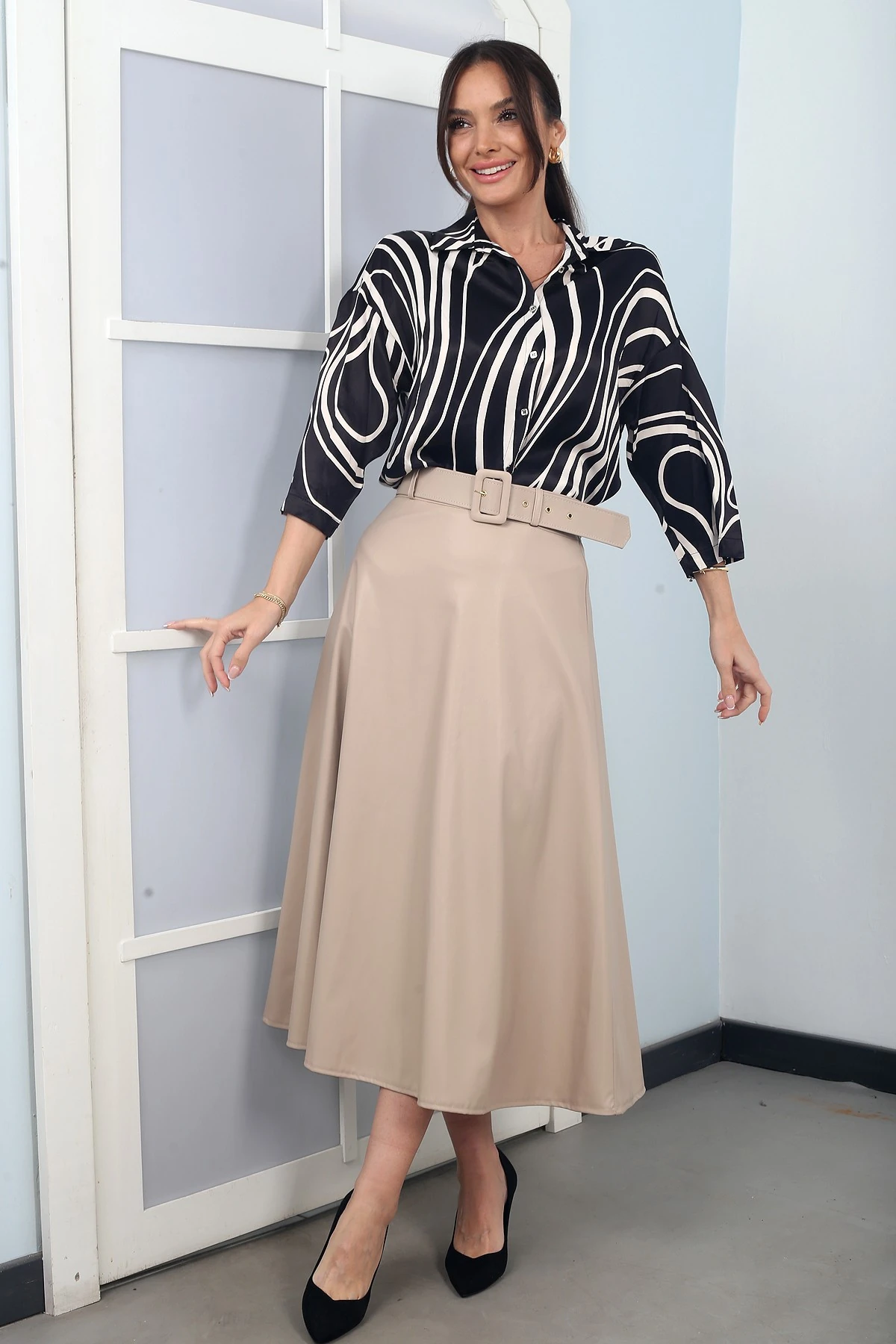 Kadın Beli Kemerli Şardonlu Kloş Uzun Deri Etek