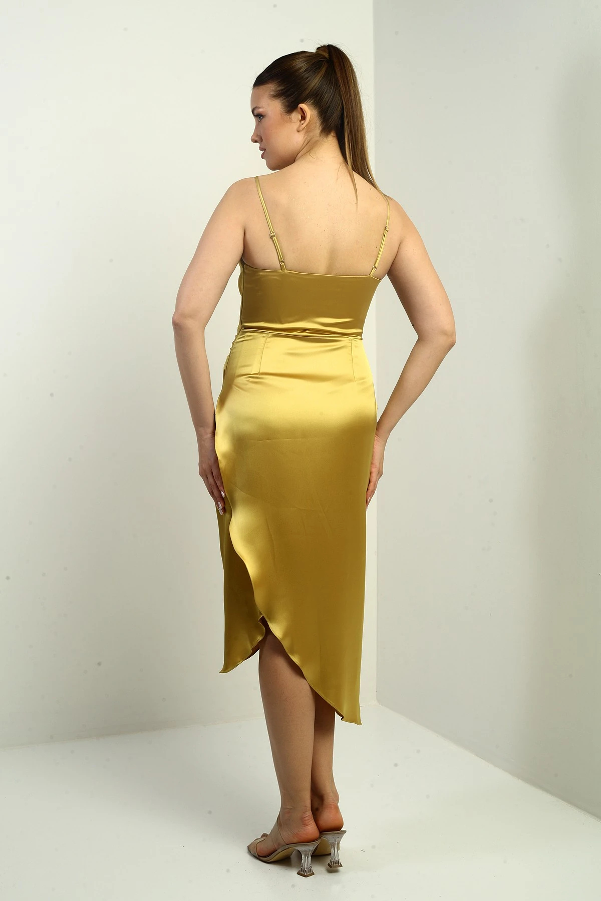 Kadın İp Askılı Drapeli Astarlı Asimetrik Midi Elbise