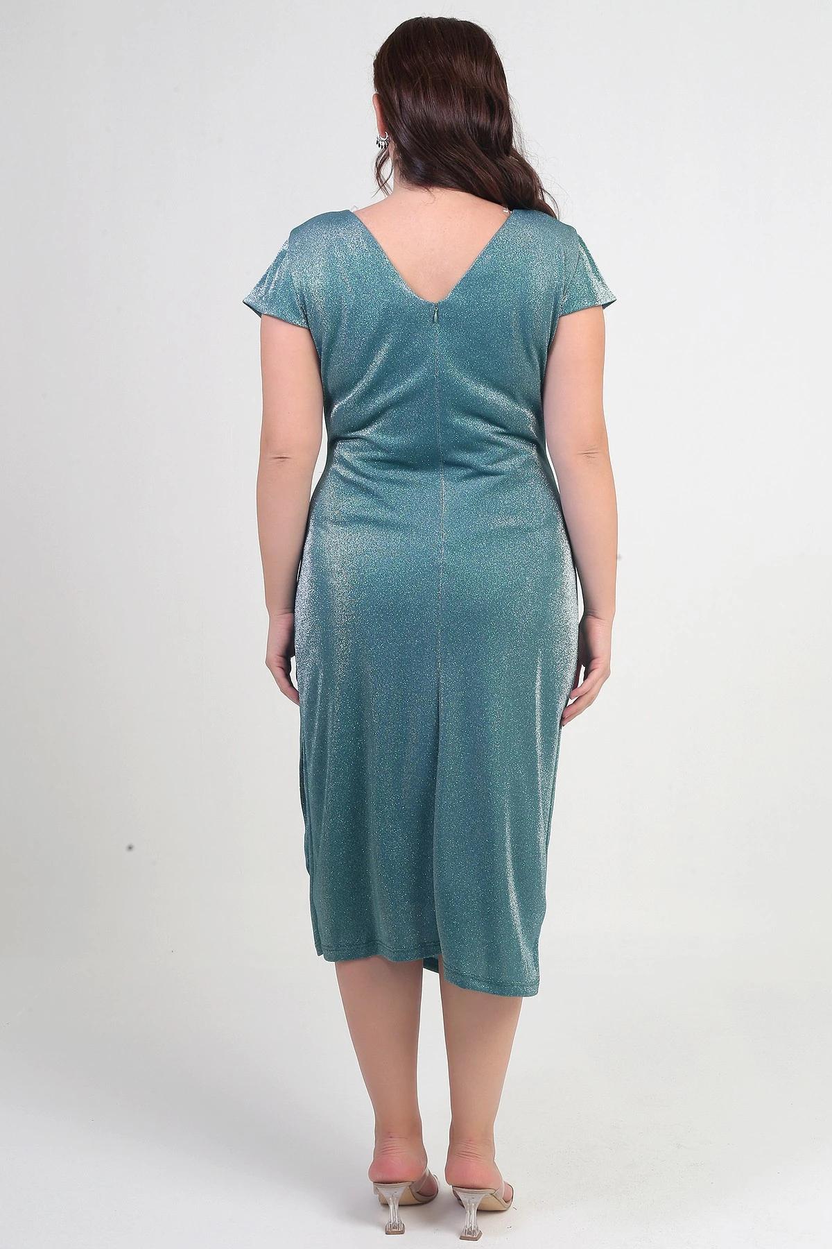 Kadın Ön Arka V Yaka Beli Taş Detaylı Astarlı Simli Sandy Kumaş Büyük Beden Midi Elbise