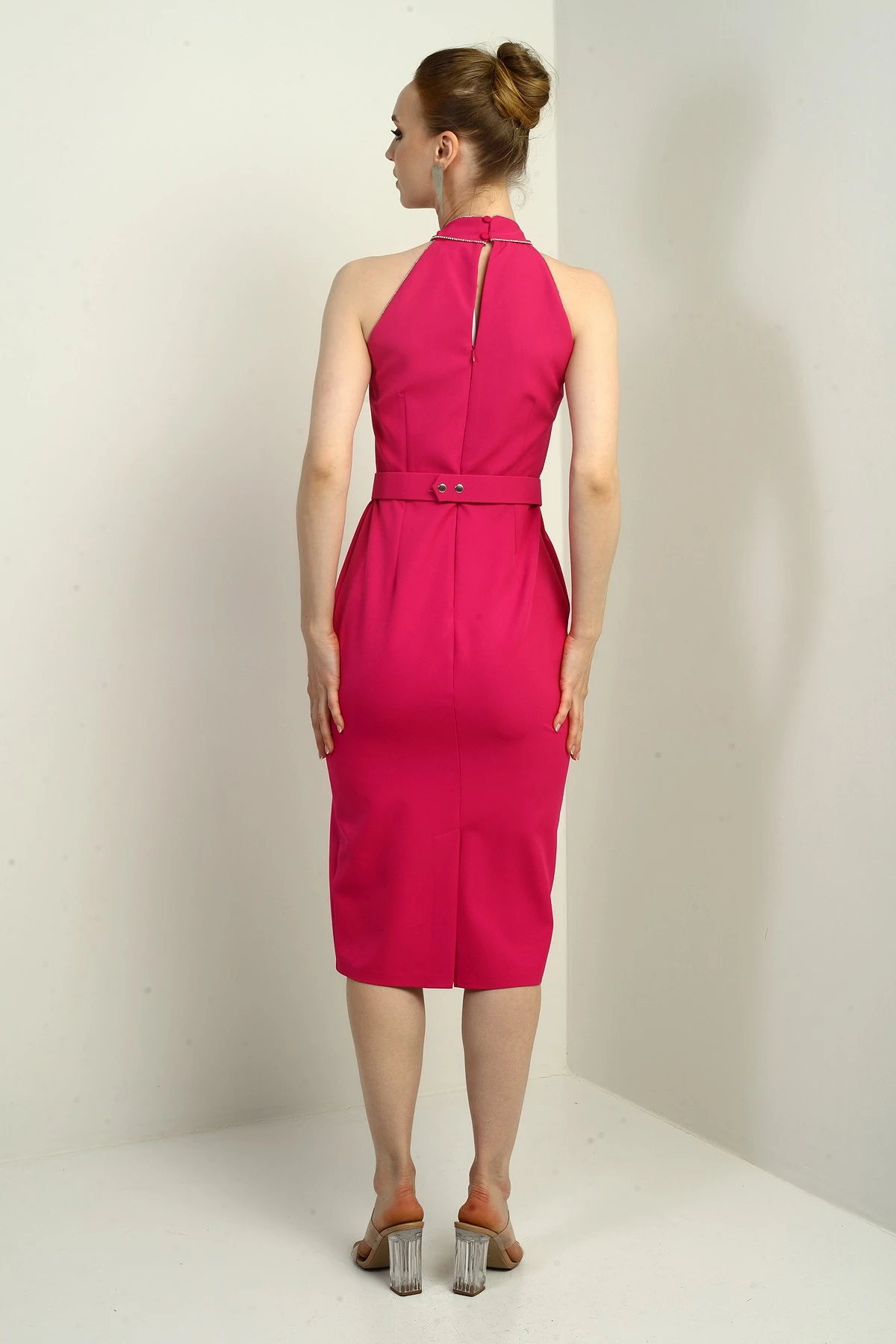 Kadın Taşlı Çapraz Yaka Beli Kemerli Midi Krep Elbise