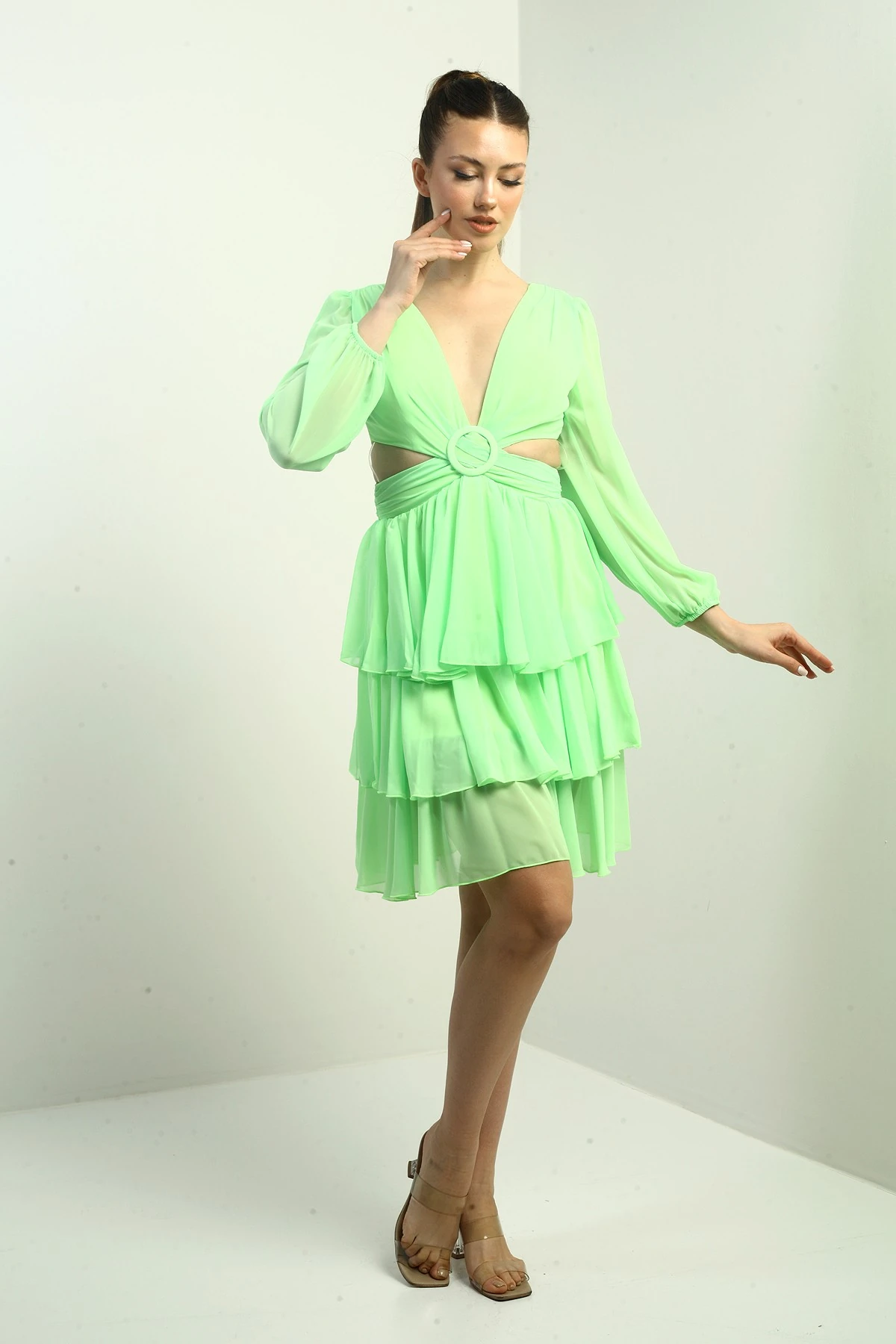 Kadın Ön Arka V Yaka Bel Dekolteli Astarlı Katlı Şifon Kısa Elbise