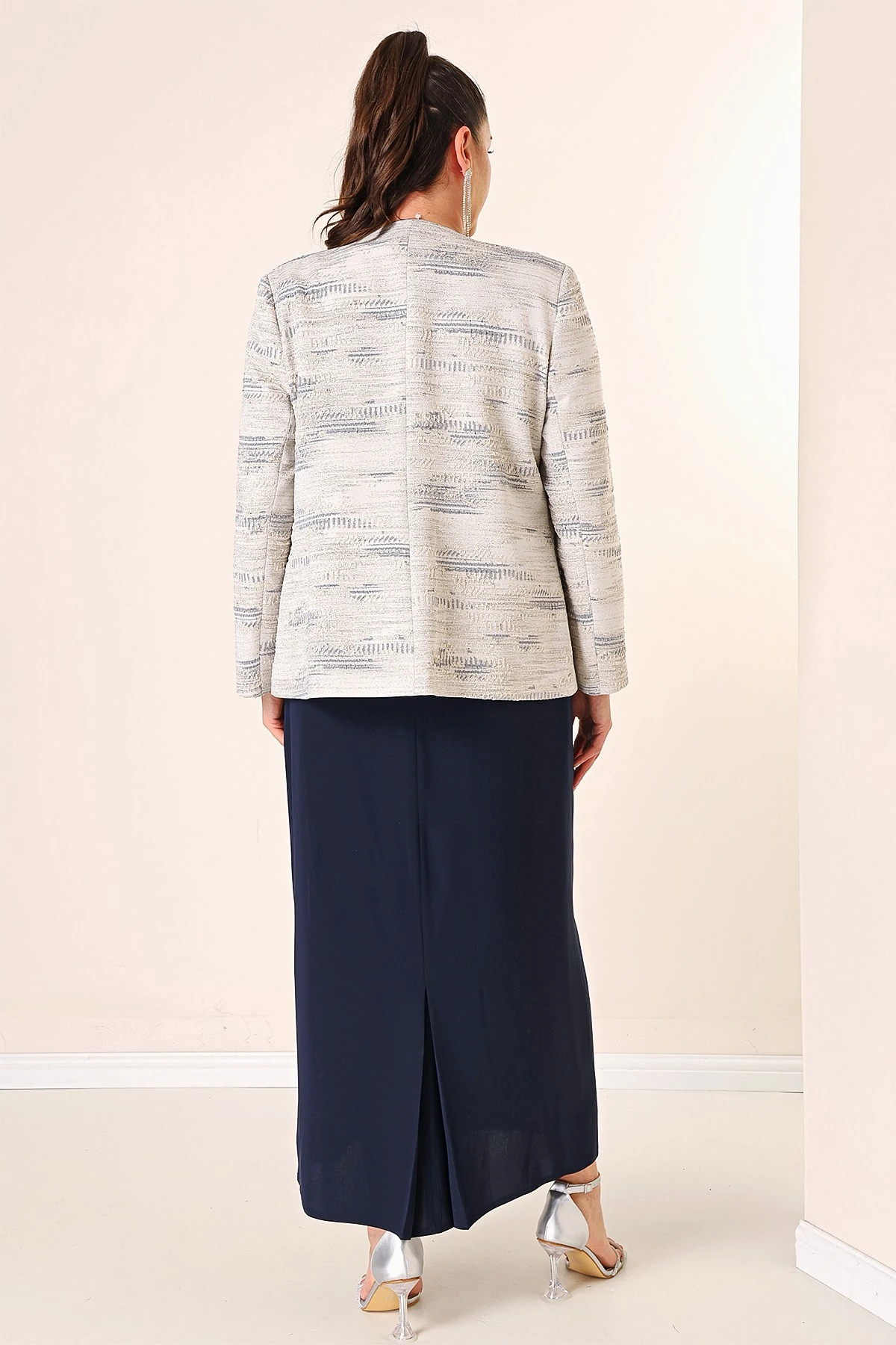 Kolsuz Uzun Elbise Taş Detaylı Jakarlı Büyük Beden Astarlı 2'li Takım