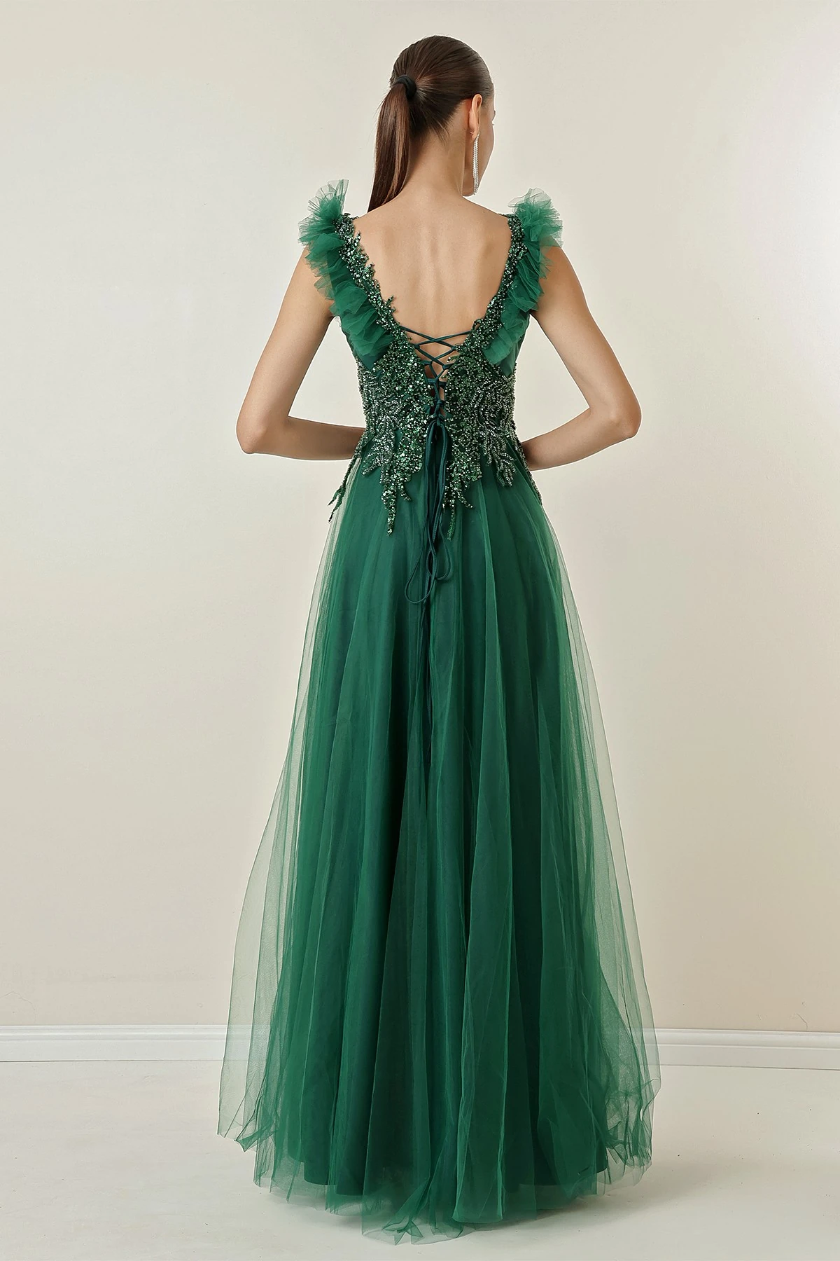 Arkası Bağlamalı Boncuk İşlemeli Astarlı Tül Uzun Elbise