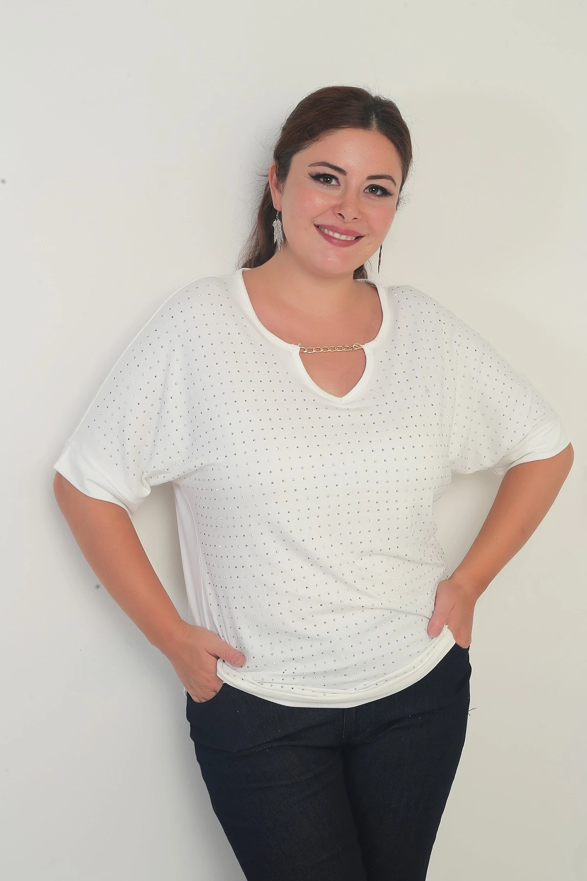 Kadın Yakası Zincirli Kısa Yarasa Kollu Taşlı Likralı Büyük Beden Bluz