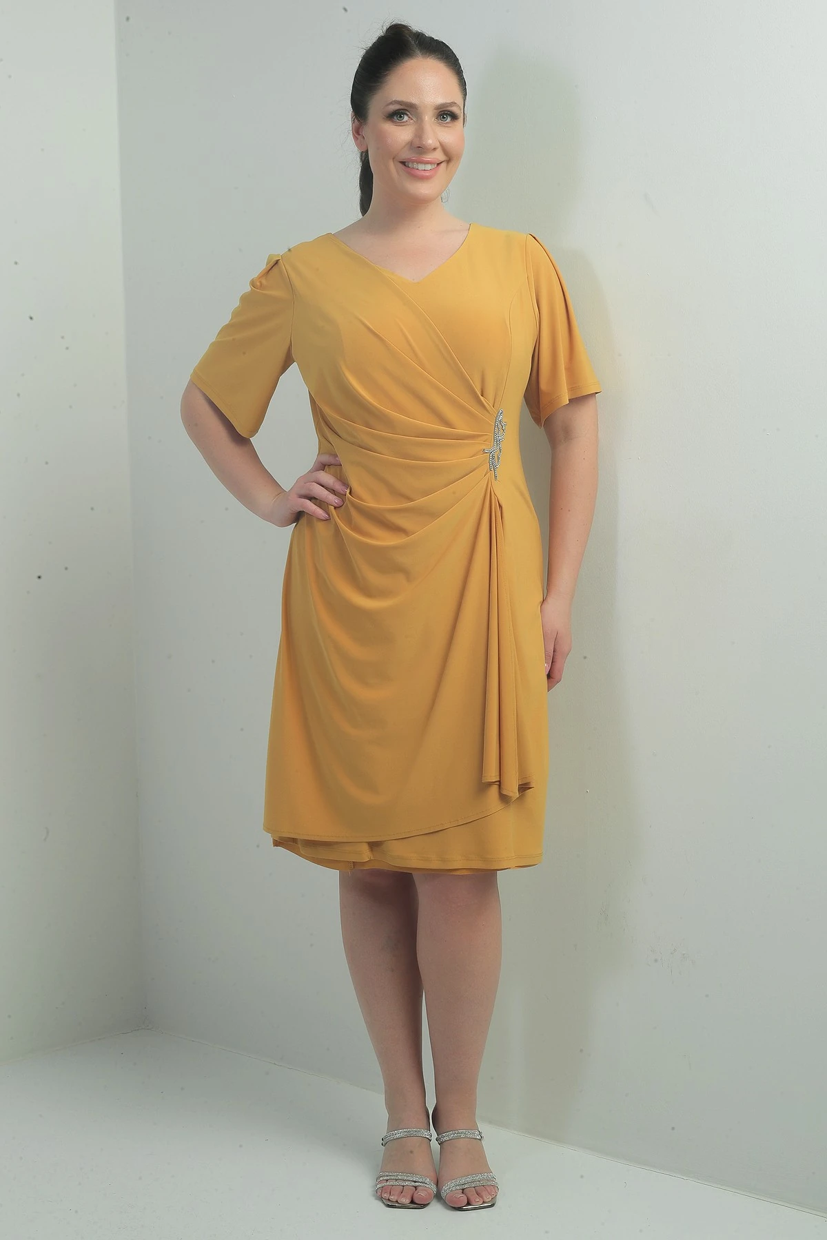 Kadın V Yaka Önü Büzgülü Taş Detaylı Astarlı Büyük Beden Likralı Elbise