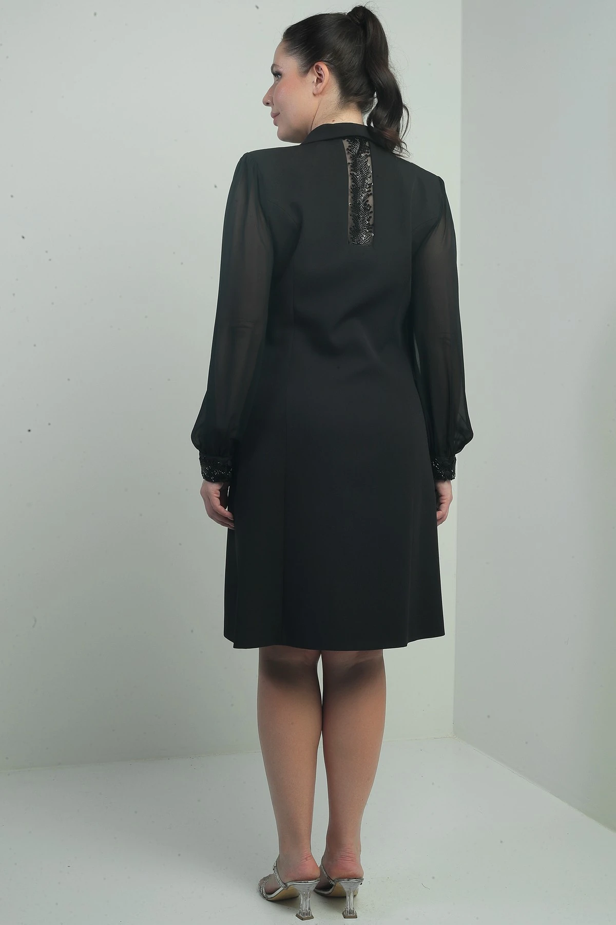 Kadın Kruvaze Yaka Kolları Şifon Boncuk Detaylı Astarlı Büyük Beden Elbise