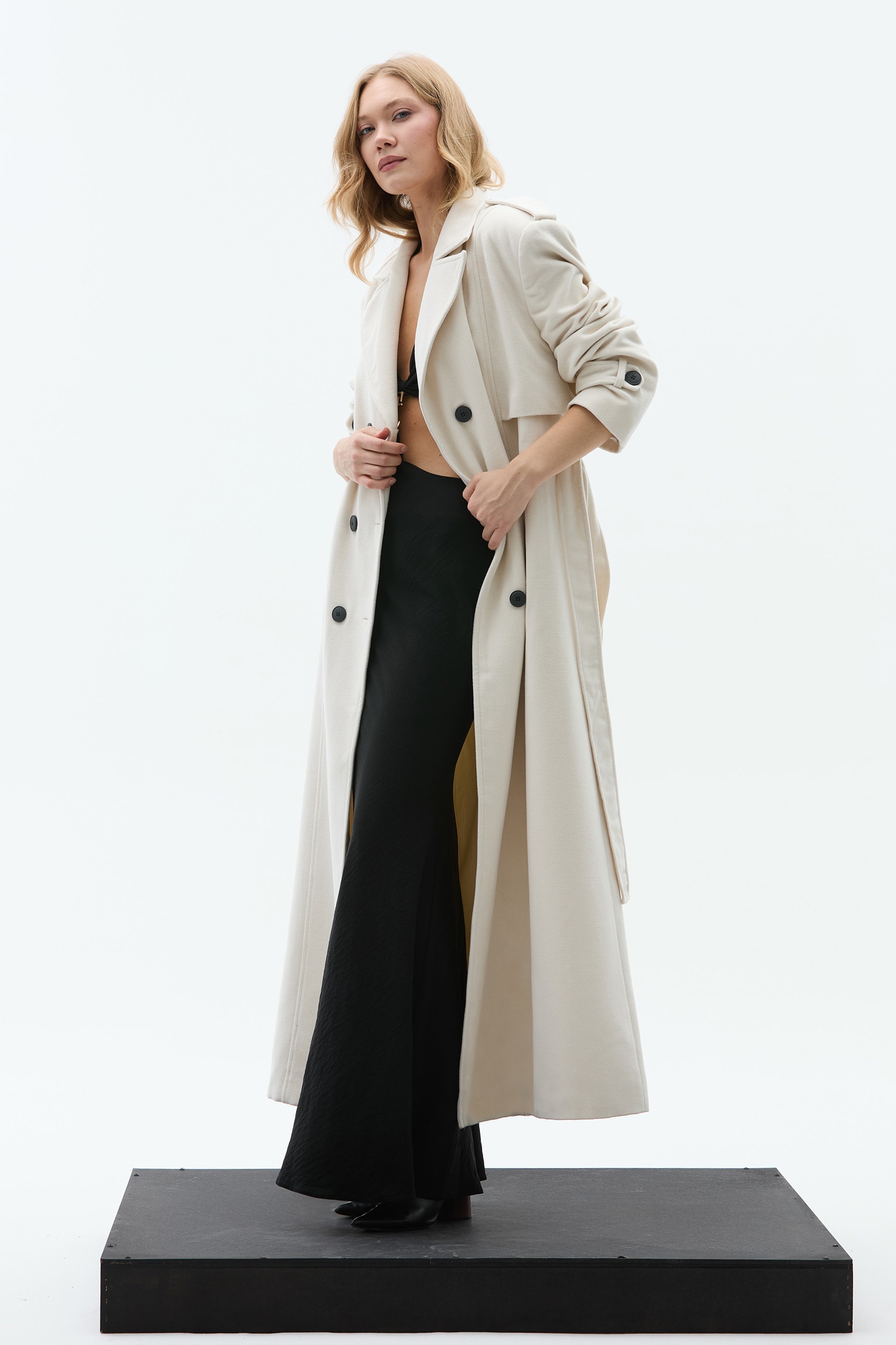 BOPP METAL LOGOLU GECE ELBİSESİ