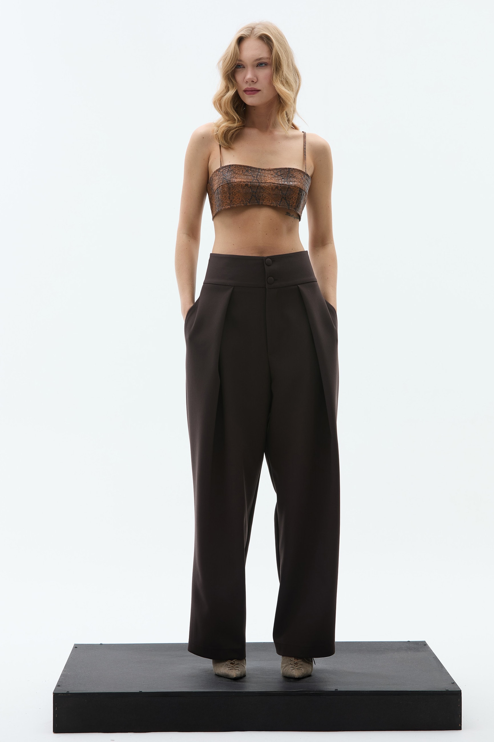 CORE PİTON DESENLİ VEGAN DERİ BRALET