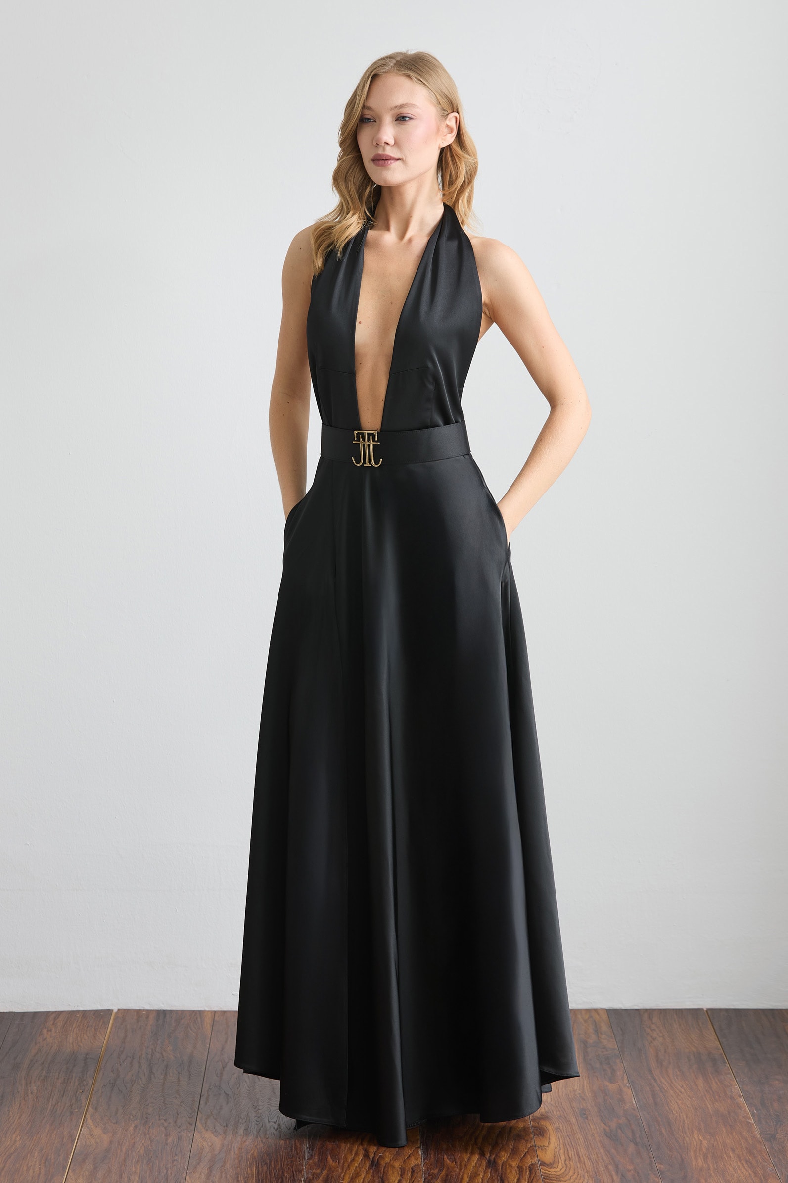 RÈVE NOIR GECE ELBİSESİ