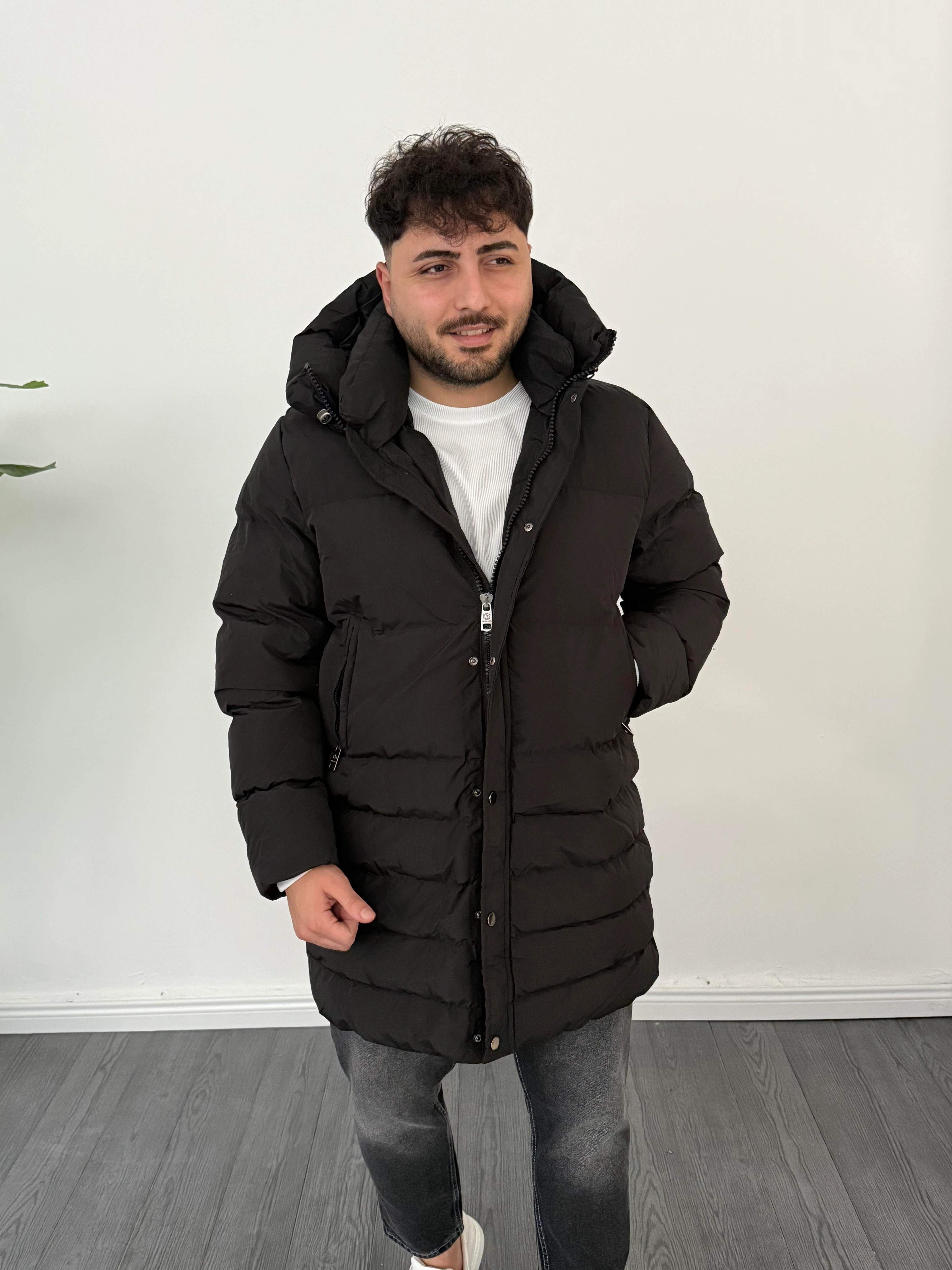 Şişme Kapüşonlu Kaban Mont Siyah