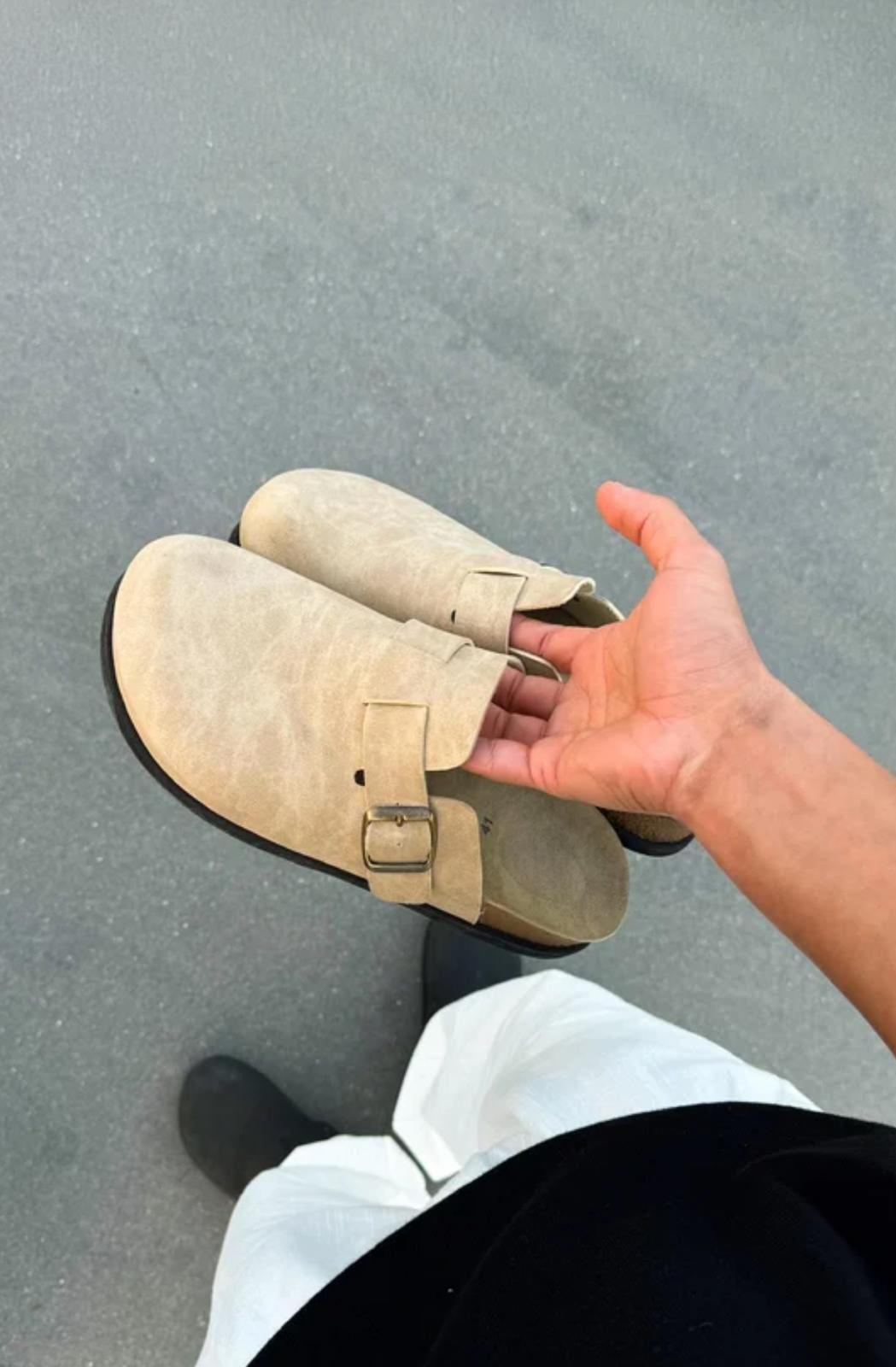 Clax Erkek Deri Ön Kapalı Terlik - Bej