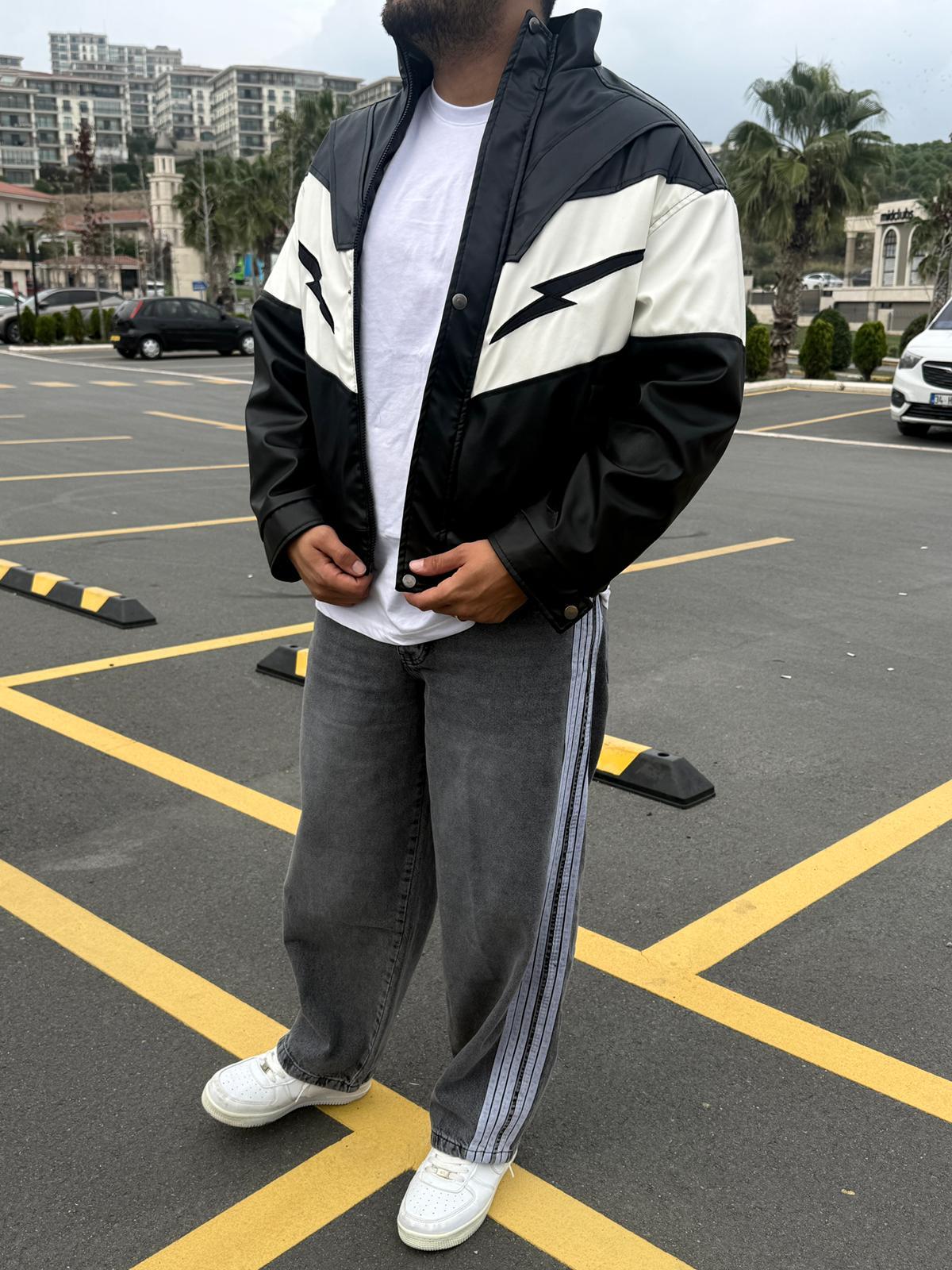 Şimşek Nakışlı Detaylı Deri Ceket  - Siyah