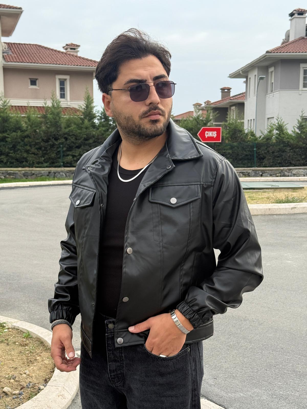 Üst Cep Kapaklı Deri Ceket  - Siyah