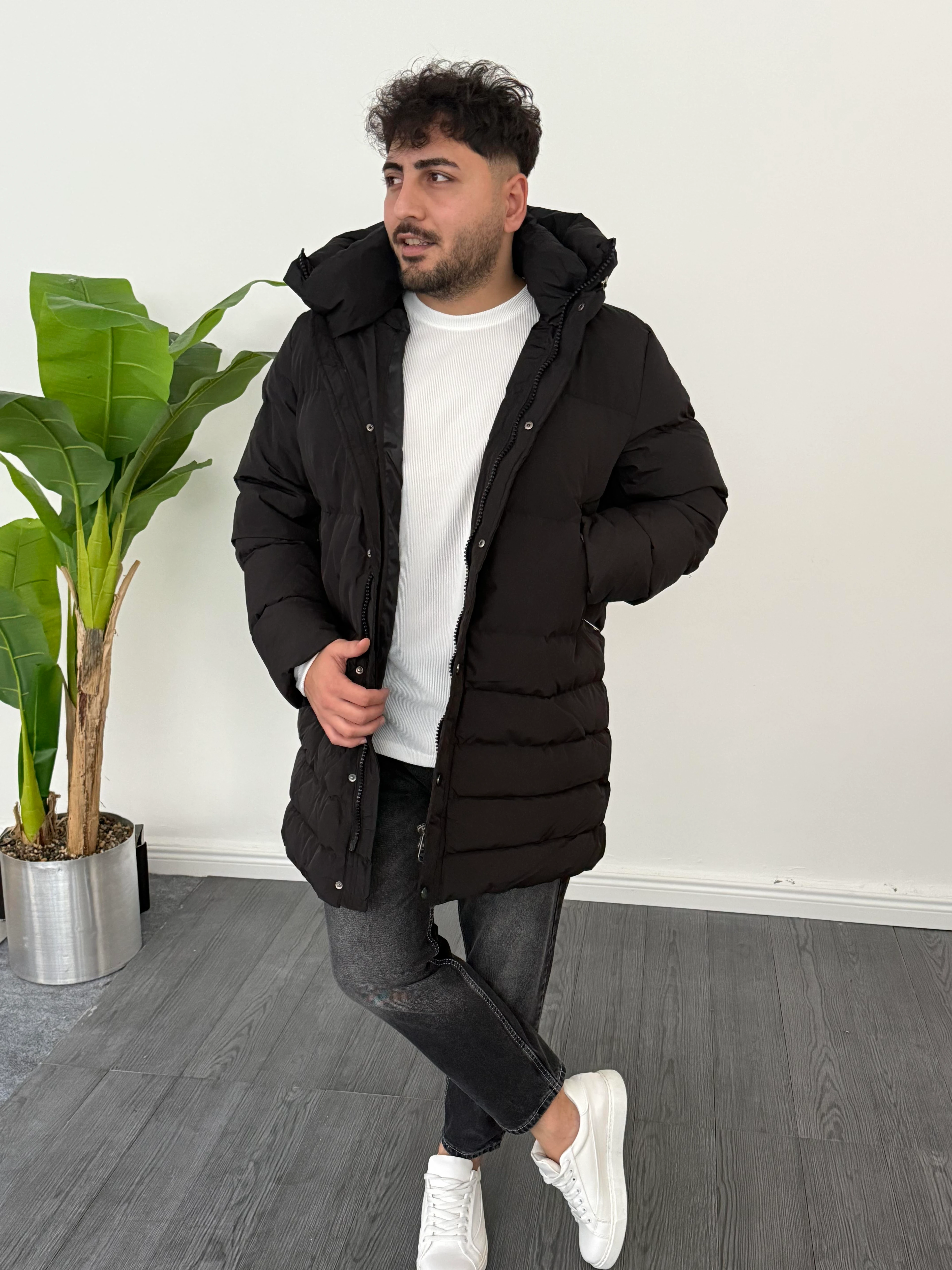 Şişme Kapüşonlu Kaban Mont Siyah