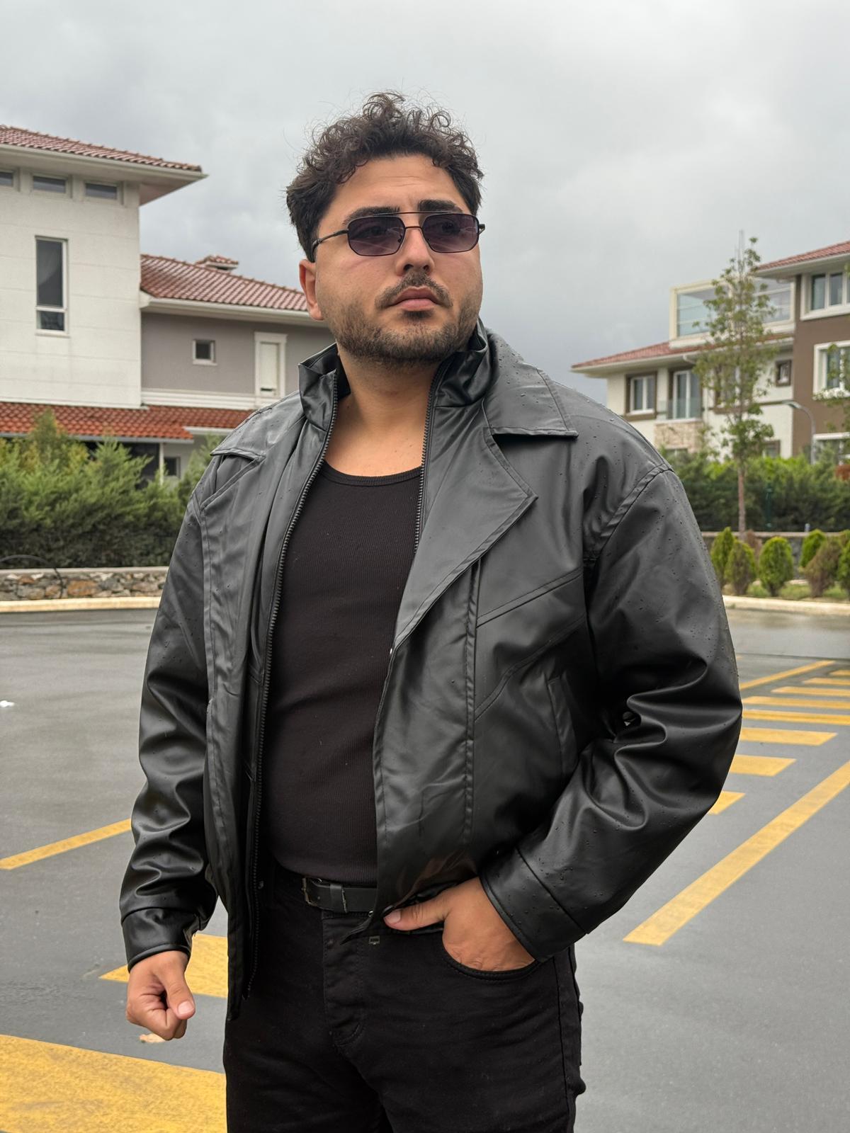 Kruvaze Görünüm Fermuarlı Kapama Deri Ceket - Siyah