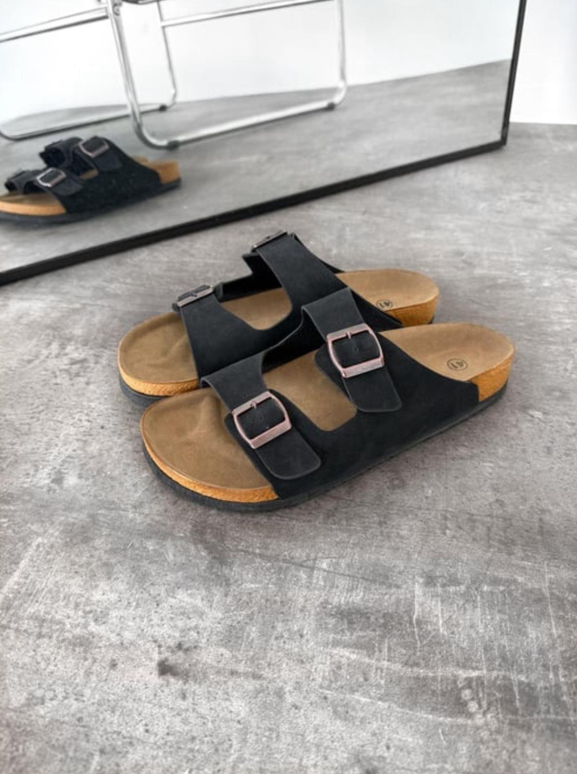 Nubuk Çift Tokalı Terlik Siyah