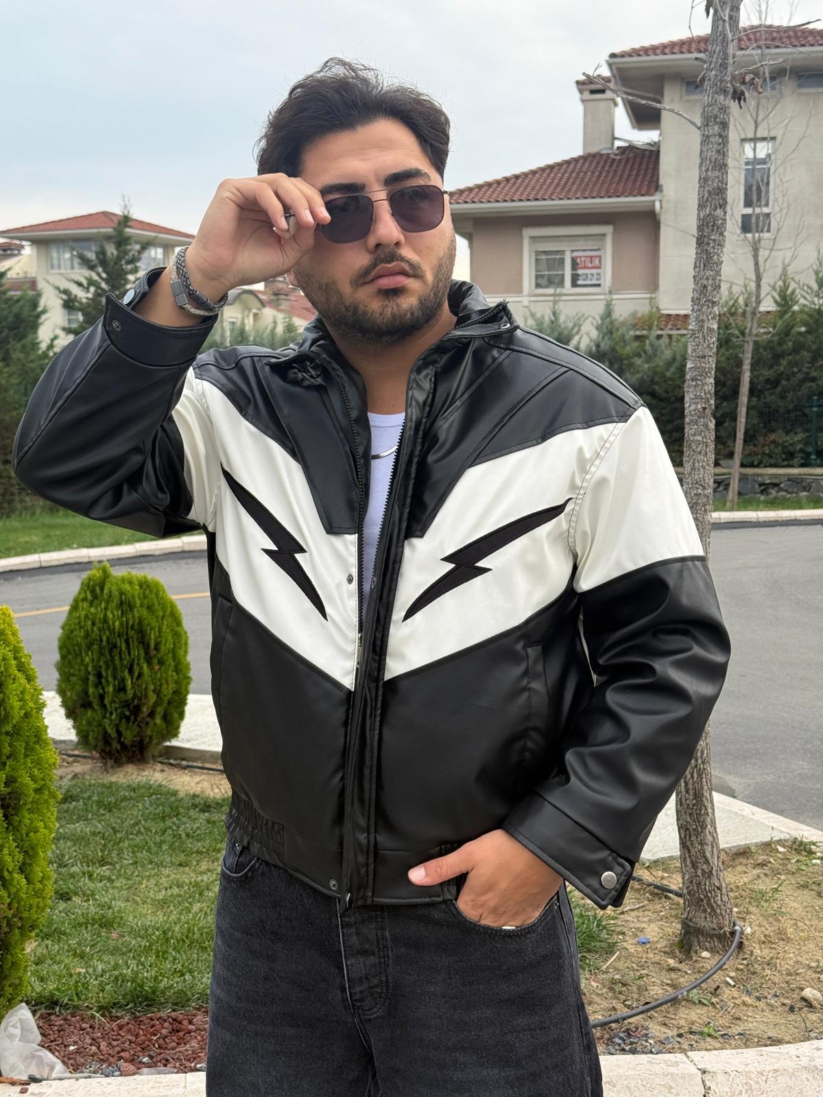 Şimşek Nakışlı Detaylı Deri Ceket  - Siyah