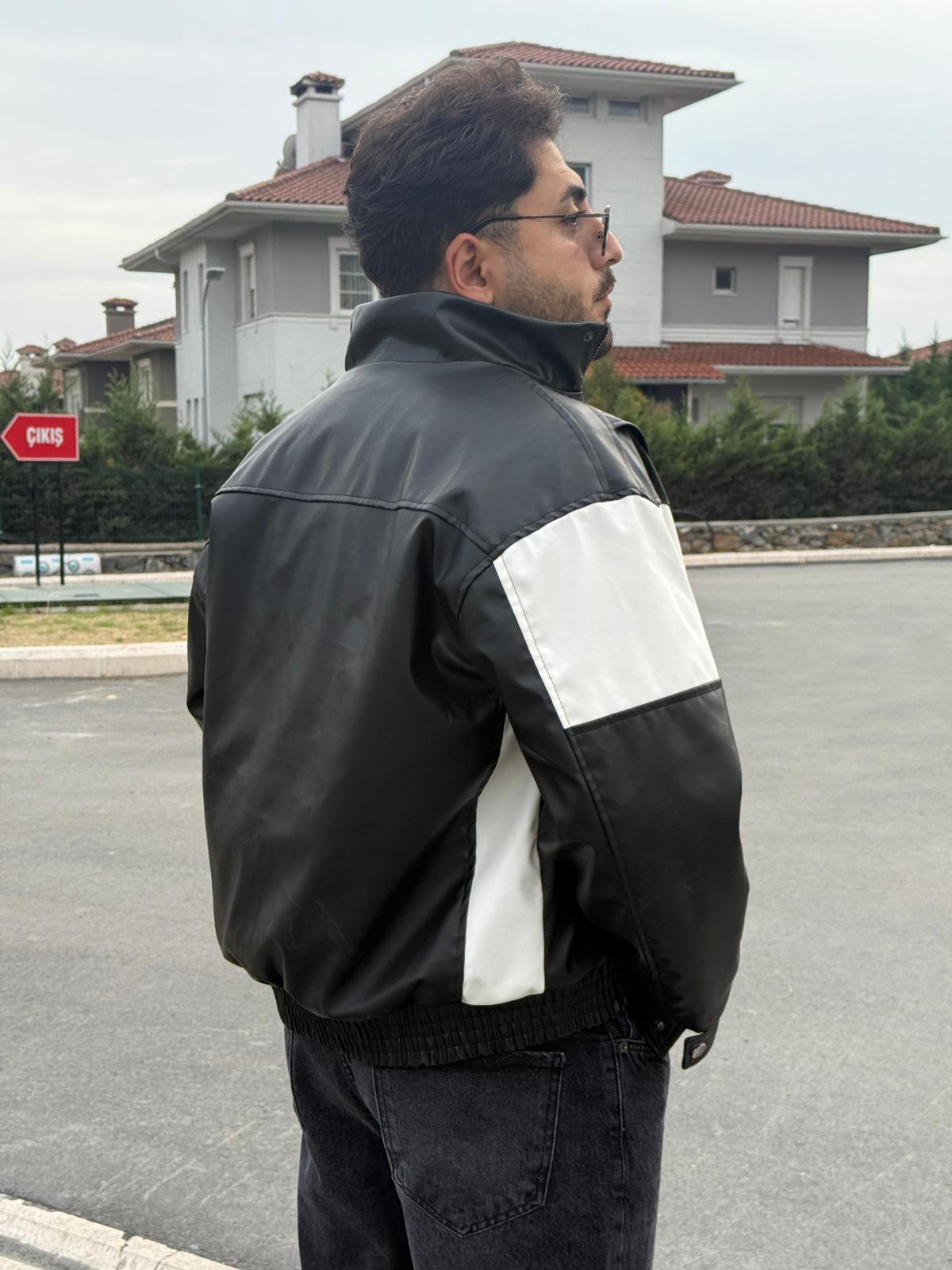 Şimşek Nakışlı Detaylı Deri Ceket  - Siyah