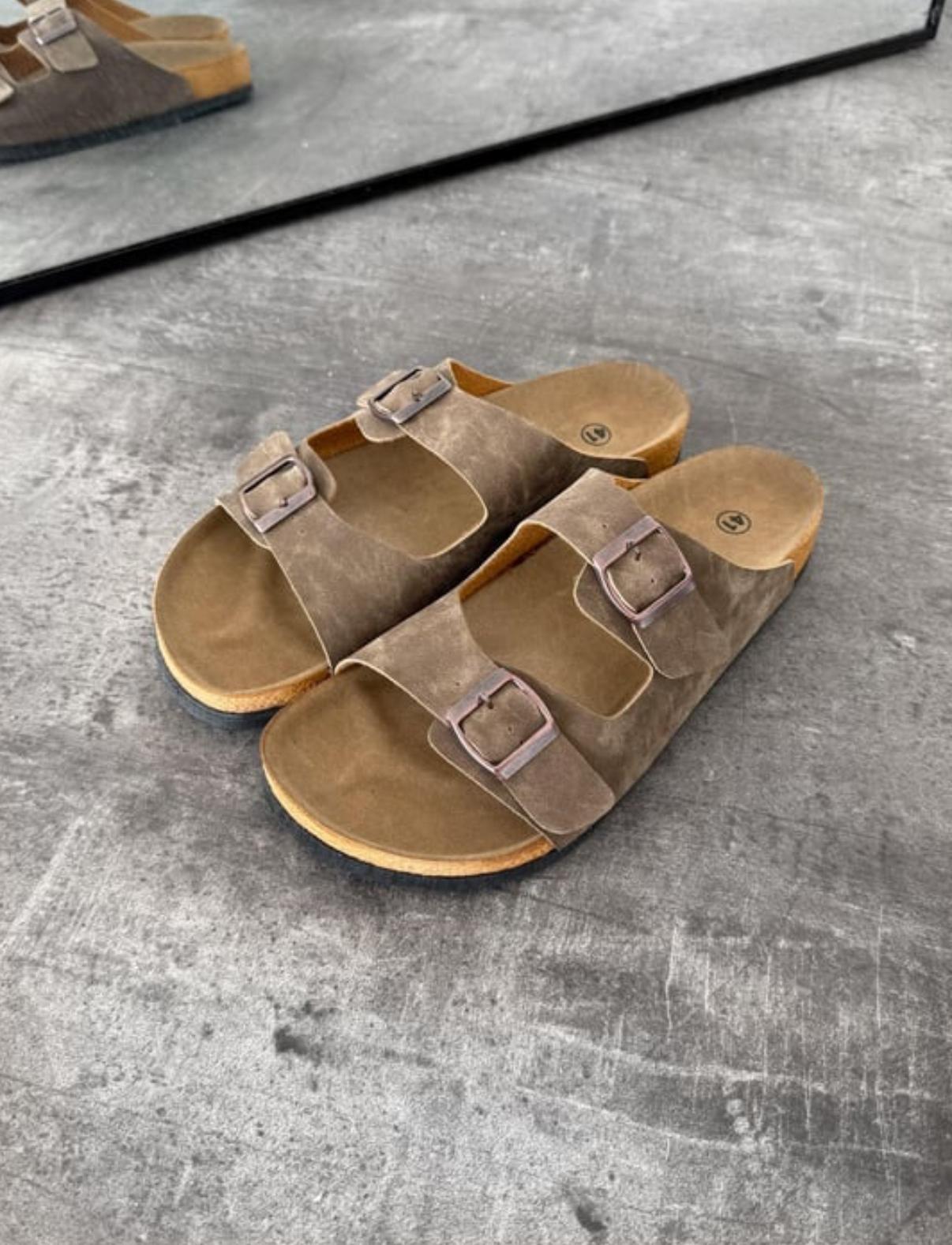 Nubuk Çift Tokalı Terlik Taba