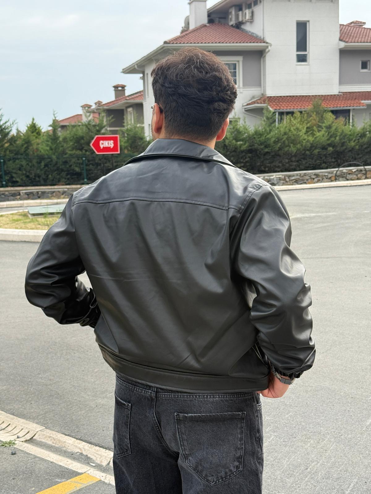 Üst Cep Kapaklı Deri Ceket  - Siyah