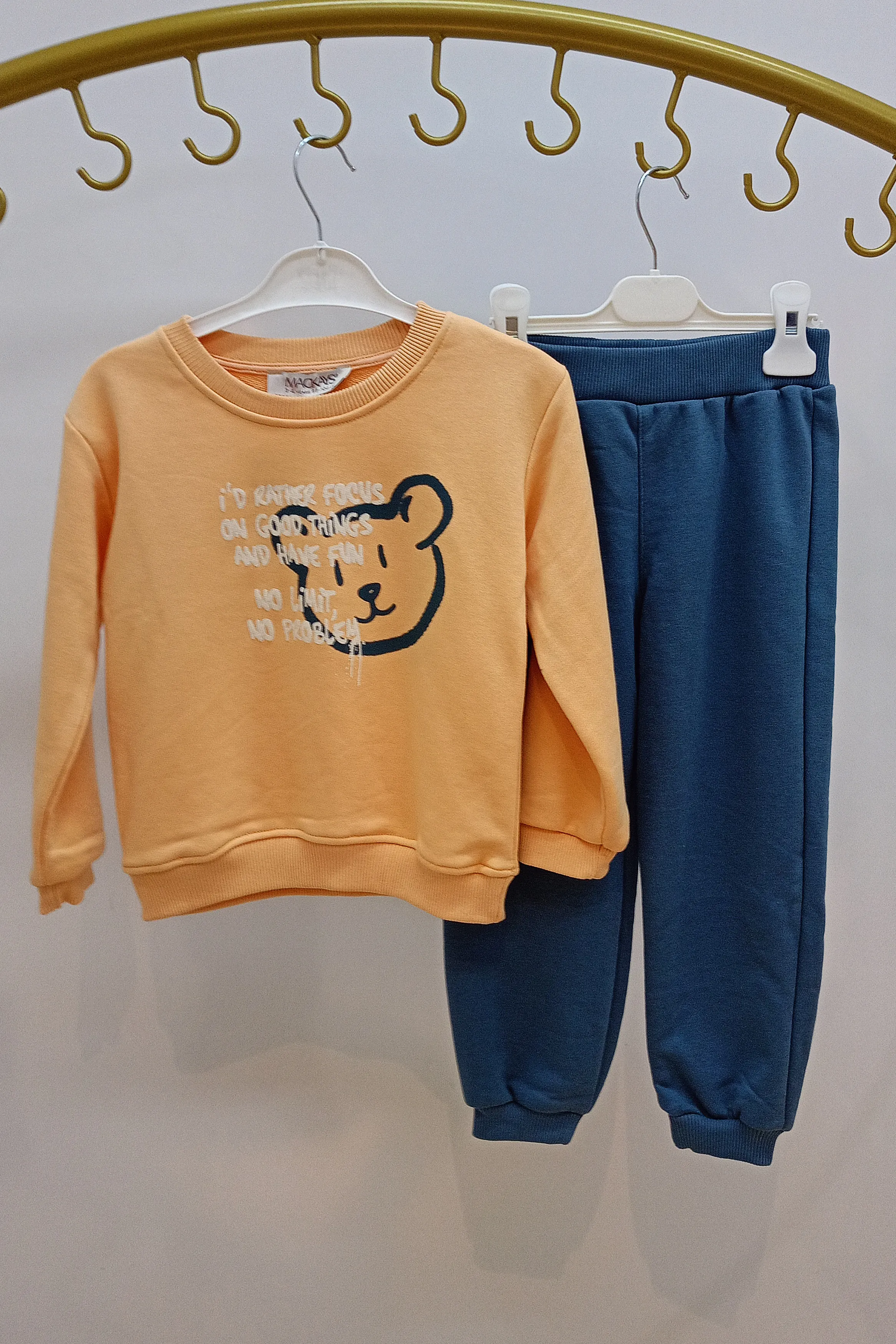 Önü Yazı ve Ayıcık Baskılı Erkek Eşofman Takımı