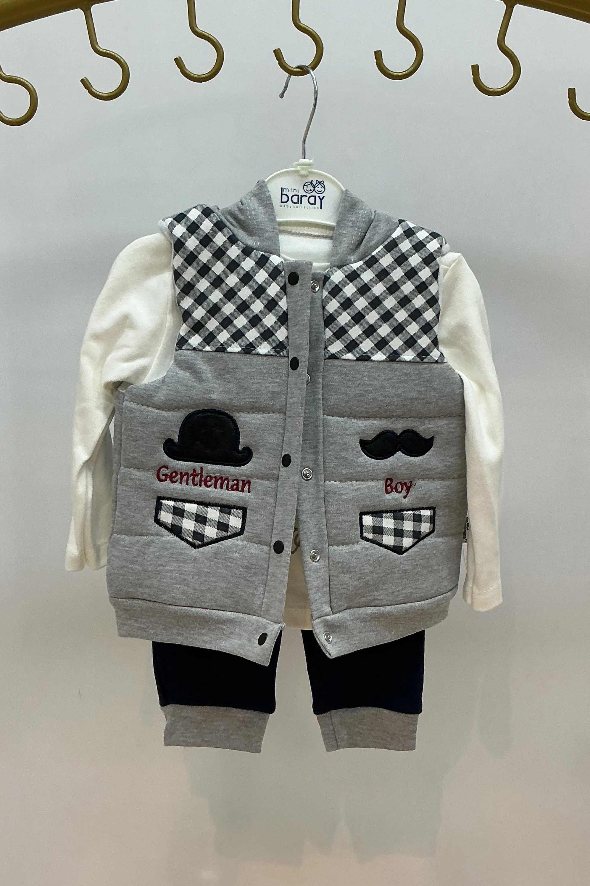 Ekose Cepli Elyaf Yazı ve Figür Detaylı Yelekli Takım