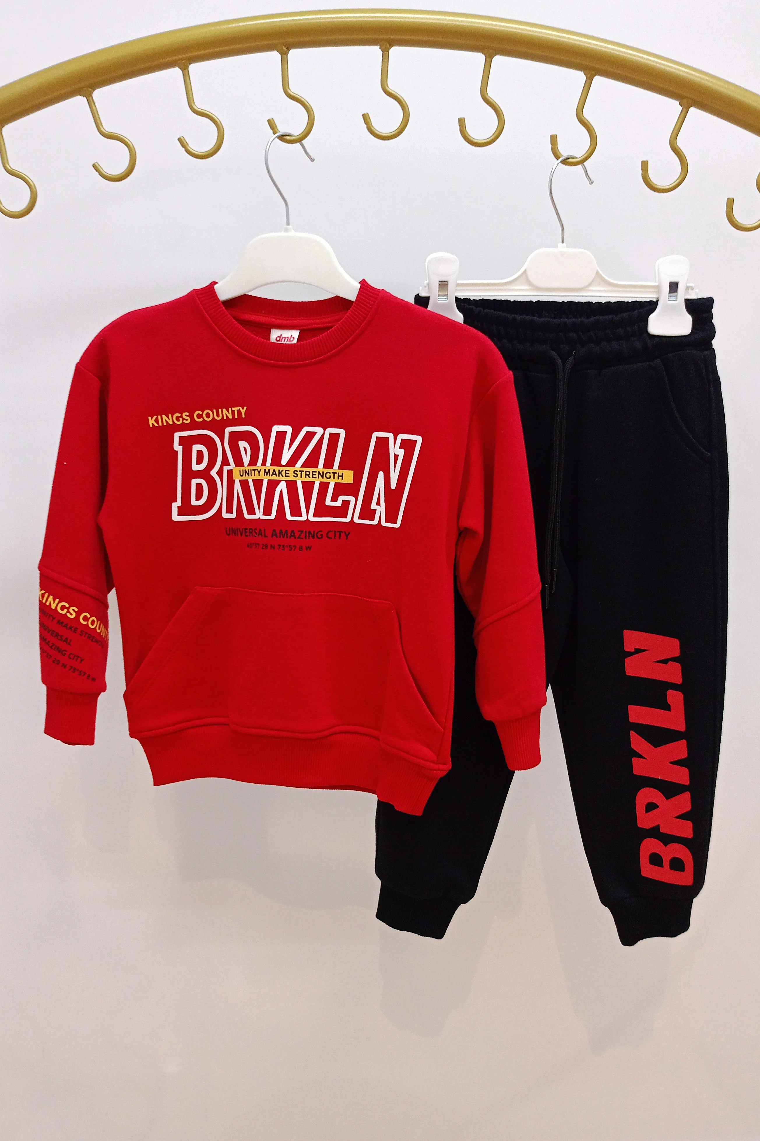 Kanguru Cepli Önü Yazı Detaylı Erkek Eşofman Takımı