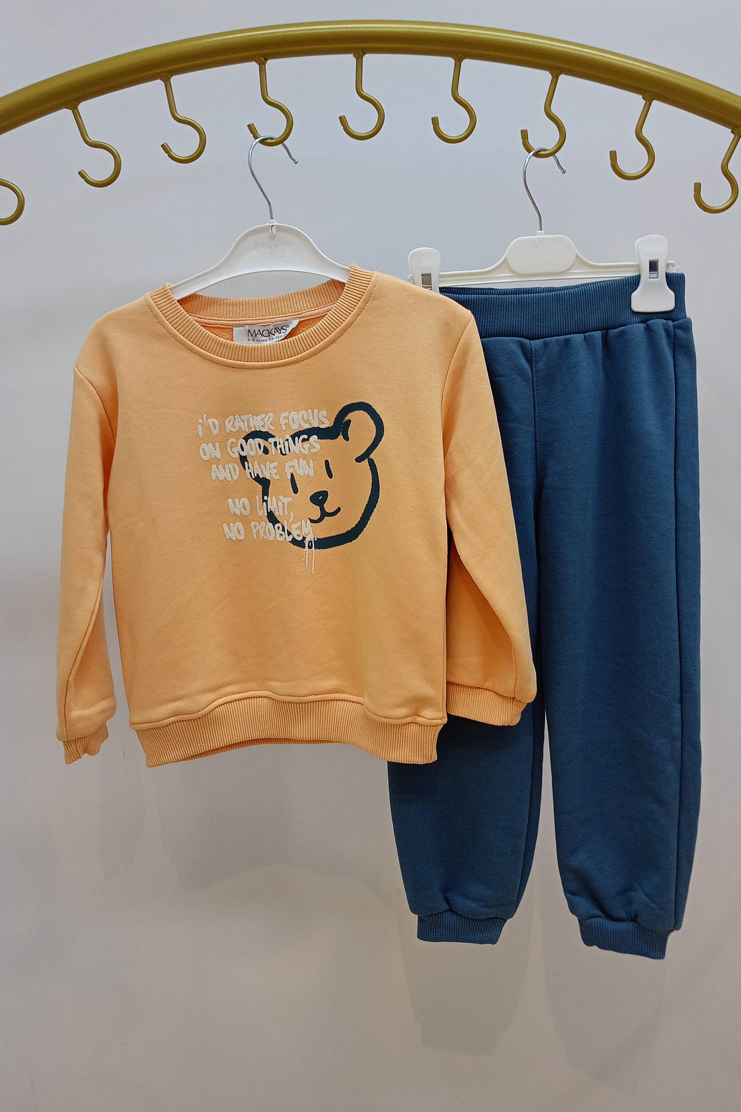 Önü Yazı ve Ayıcık Baskılı Erkek Eşofman Takımı