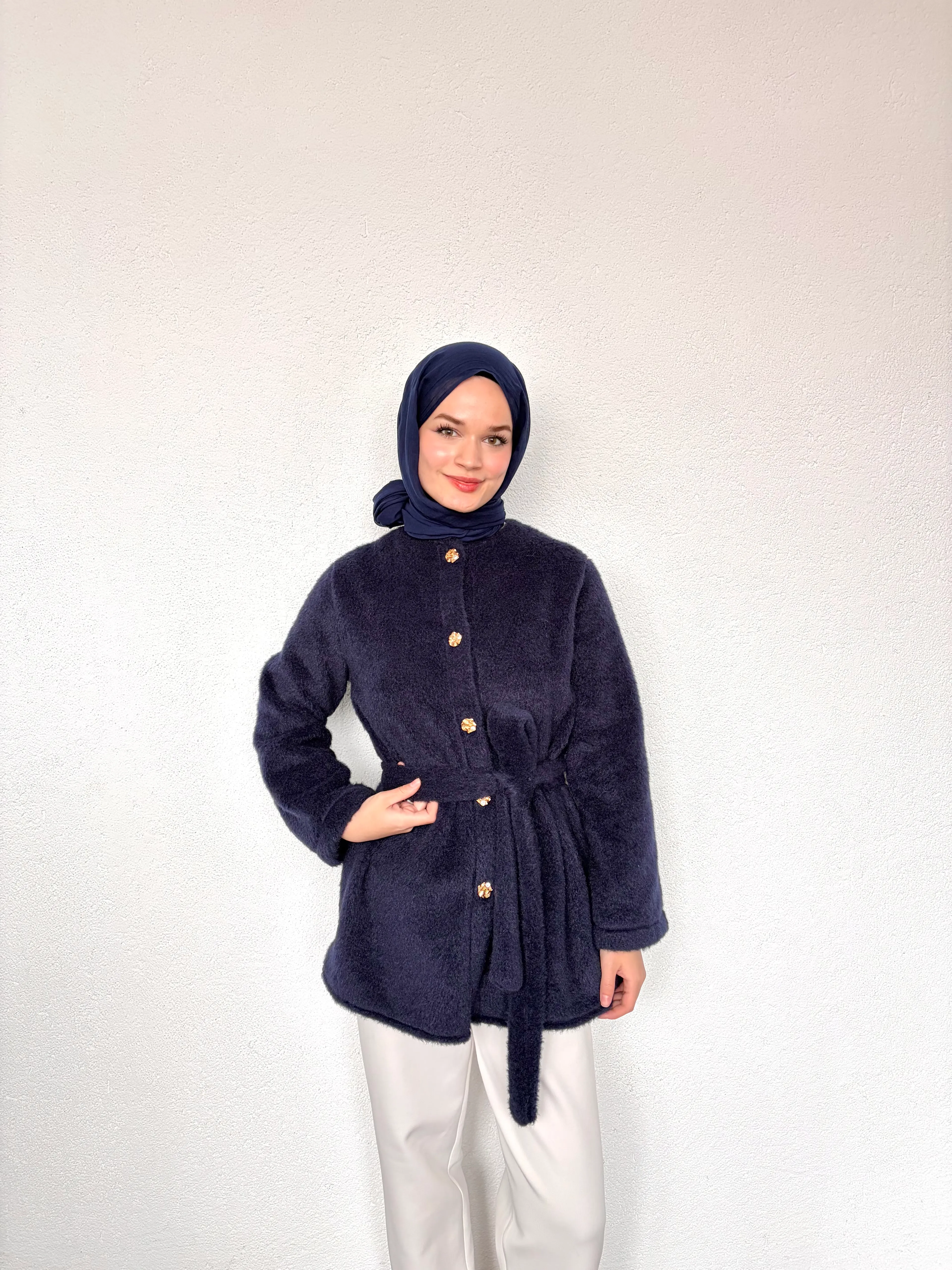 Gold Düğmeli Peluş Ceket