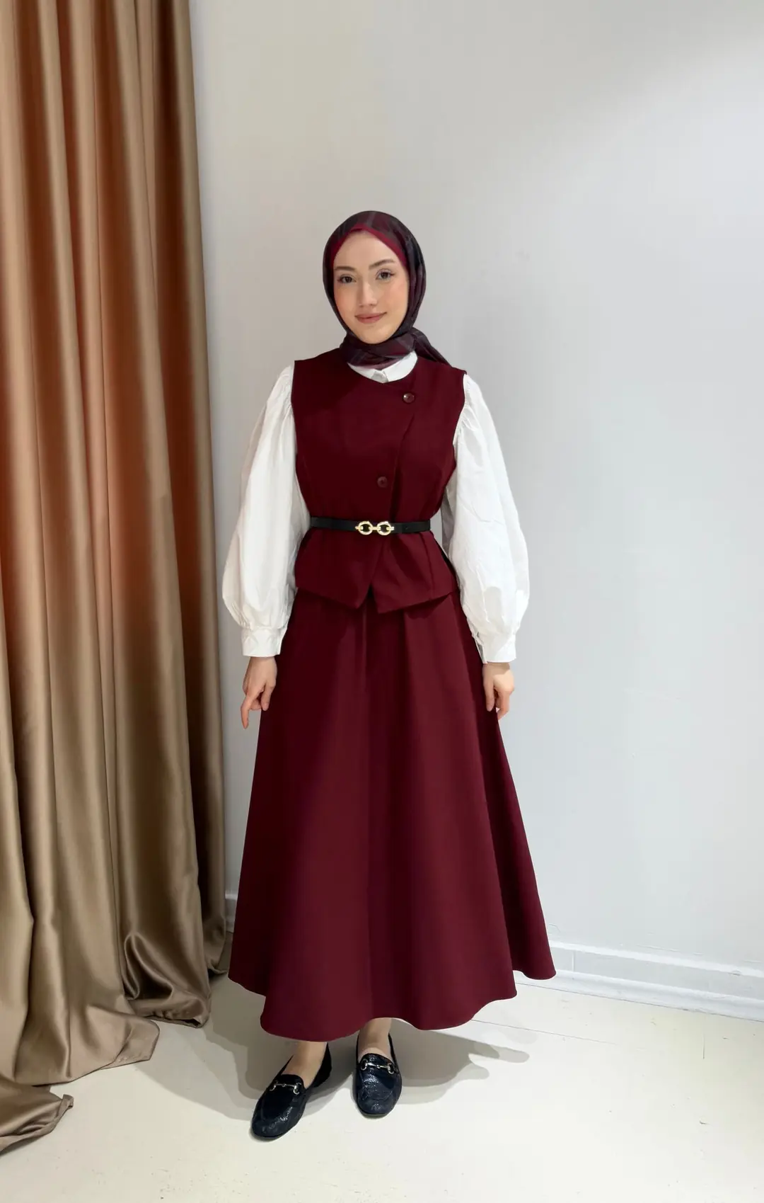 Yelekli Önden Düğmeli Kemerli Takım