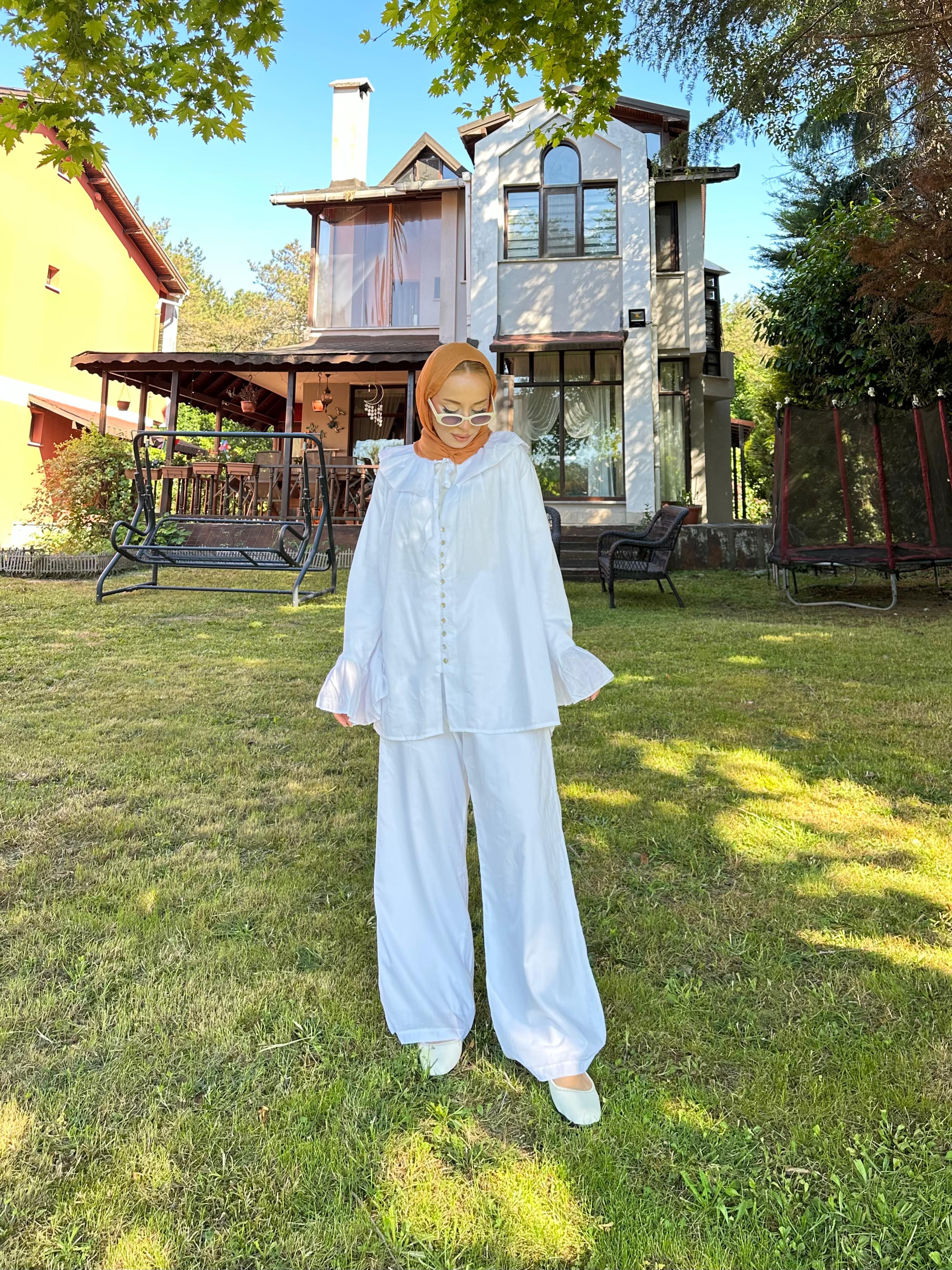 Kolları Volanlı Bebe Yaka Takım