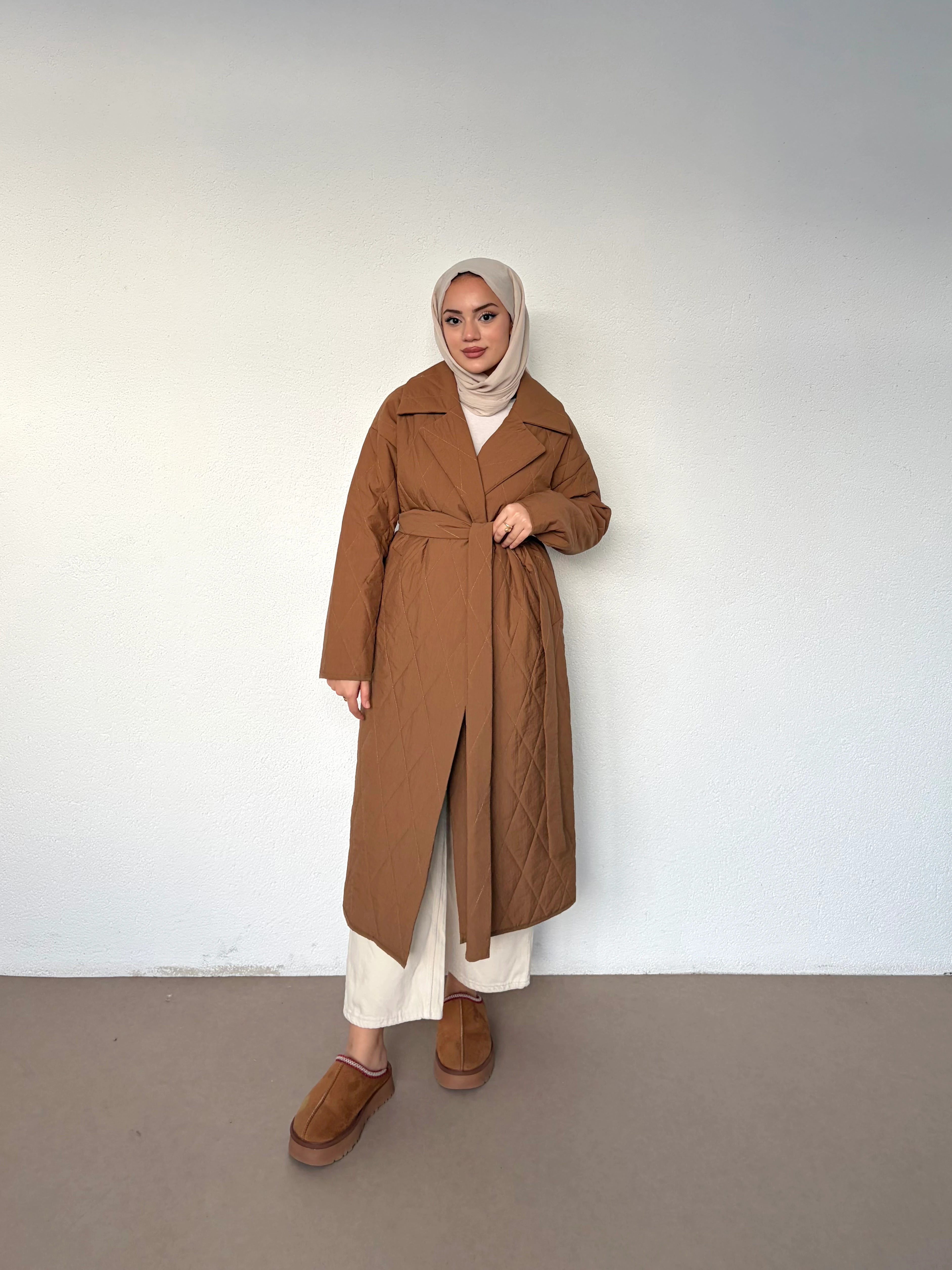 Kapitone Mont - Kahve