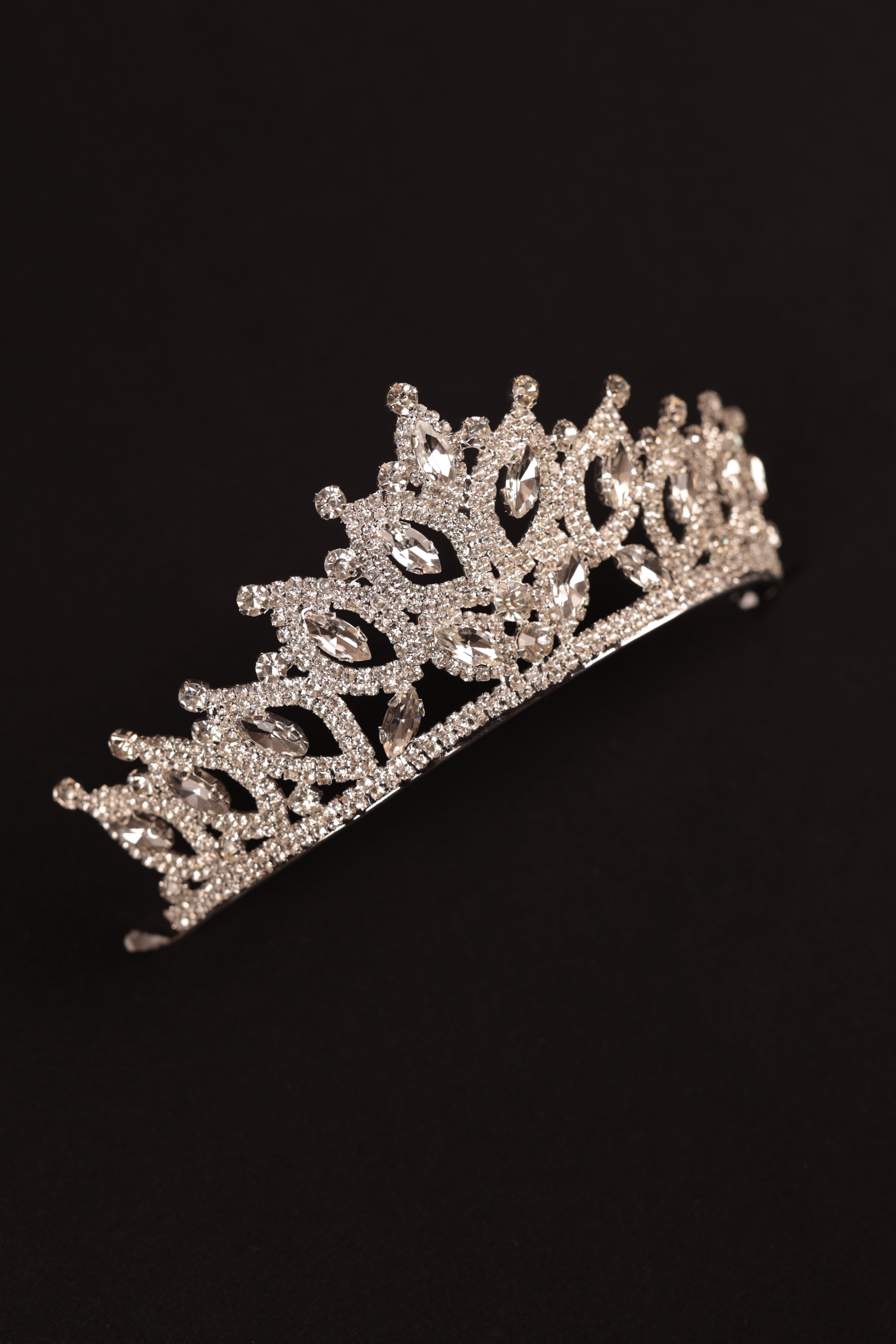 Stone Embroidered Crystal Detailed Bridal Crown | 1028